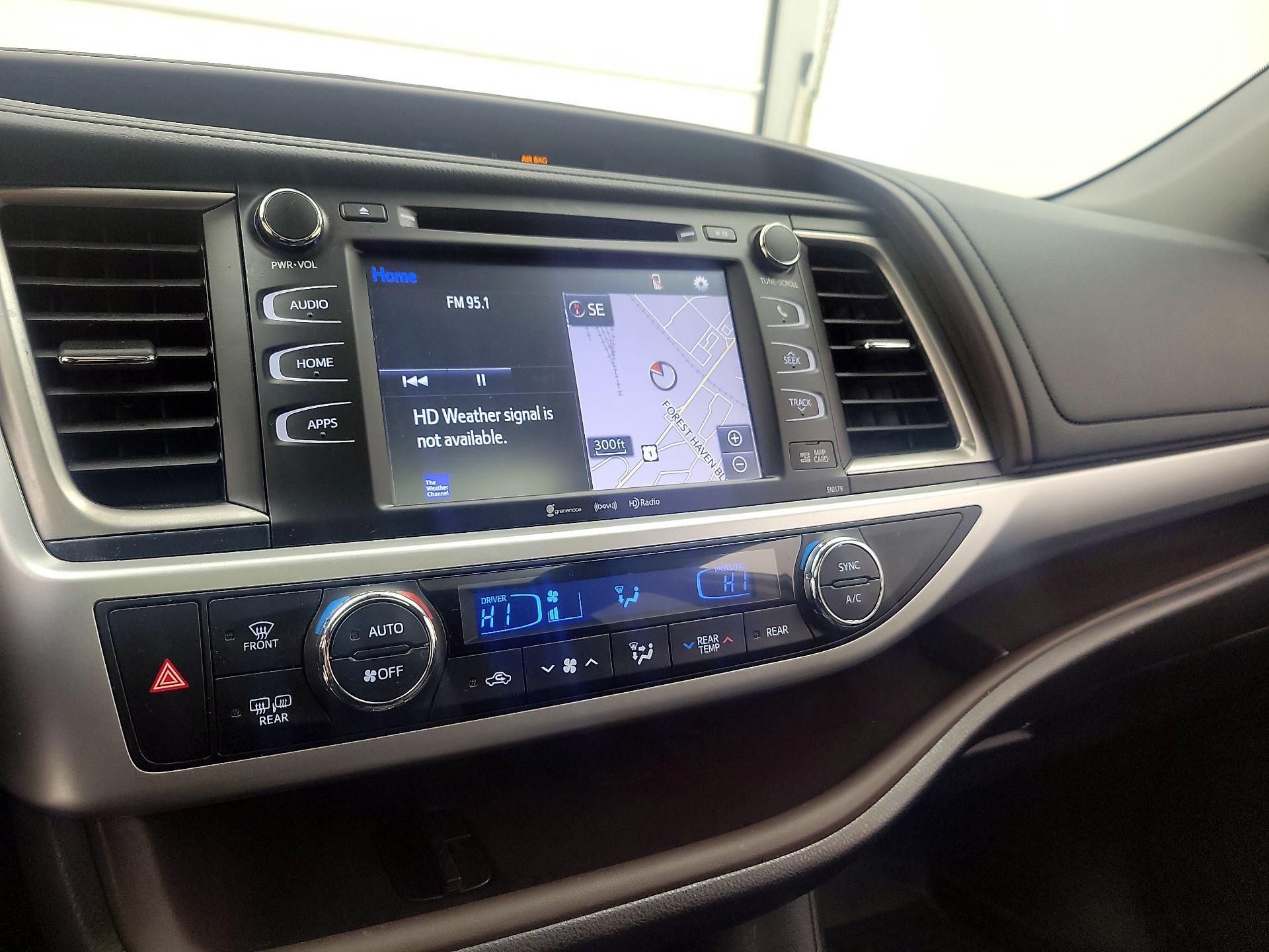 Thumbnail: 2018 Toyota Highlander - 16