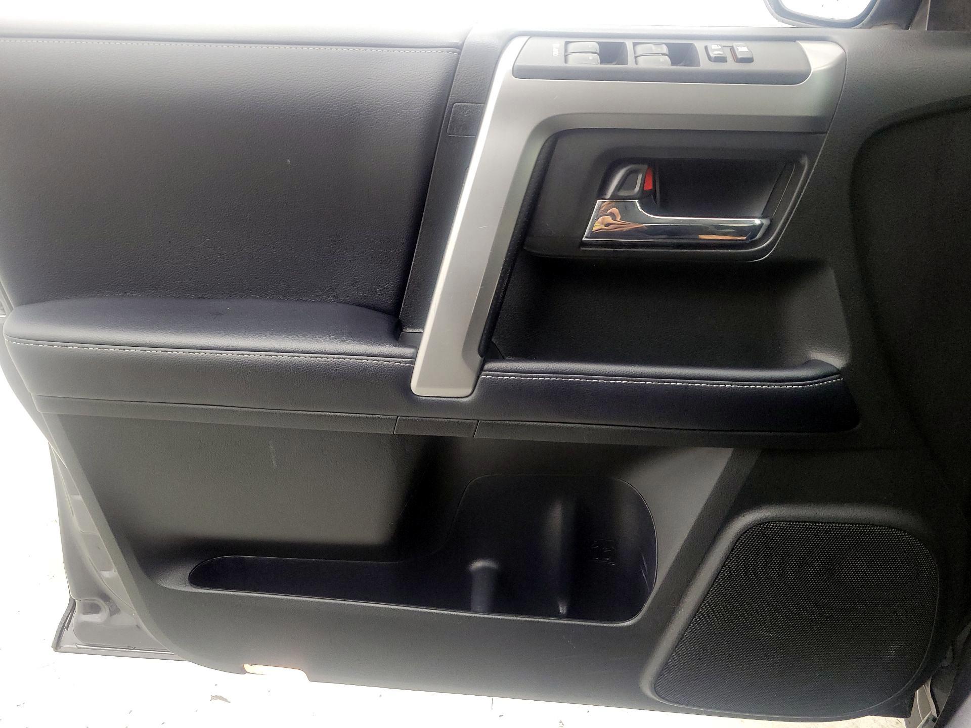 Thumbnail: 2018 Toyota 4Runner - 12