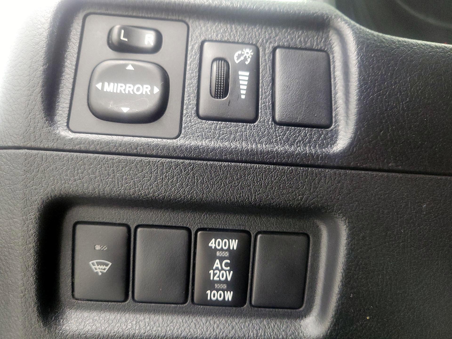 Thumbnail: 2018 Toyota 4Runner - 13