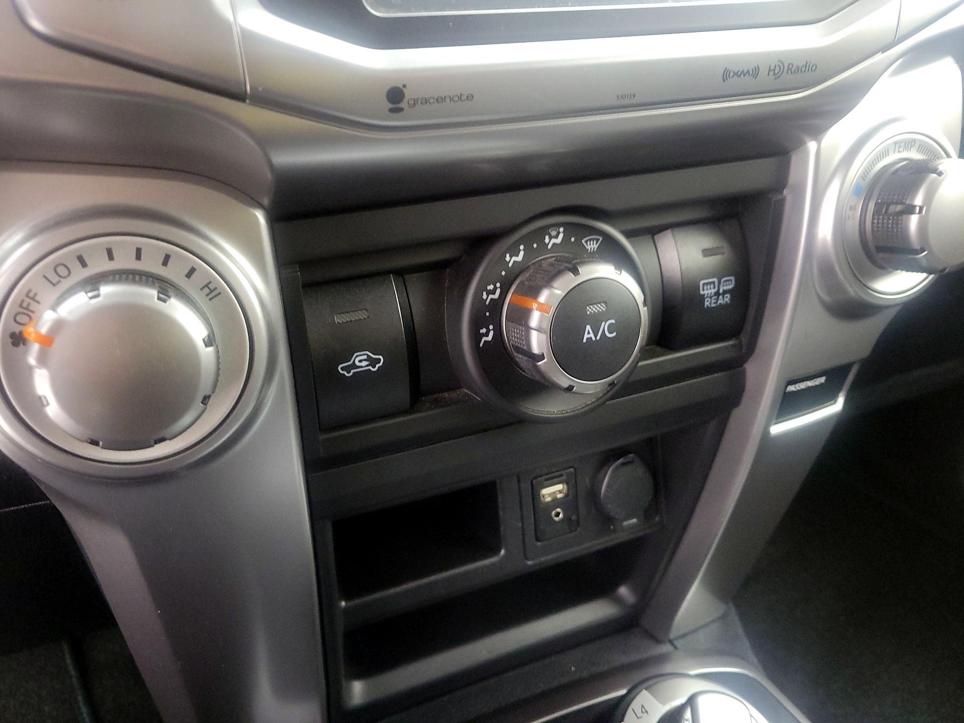 Thumbnail: 2018 Toyota 4Runner - 17