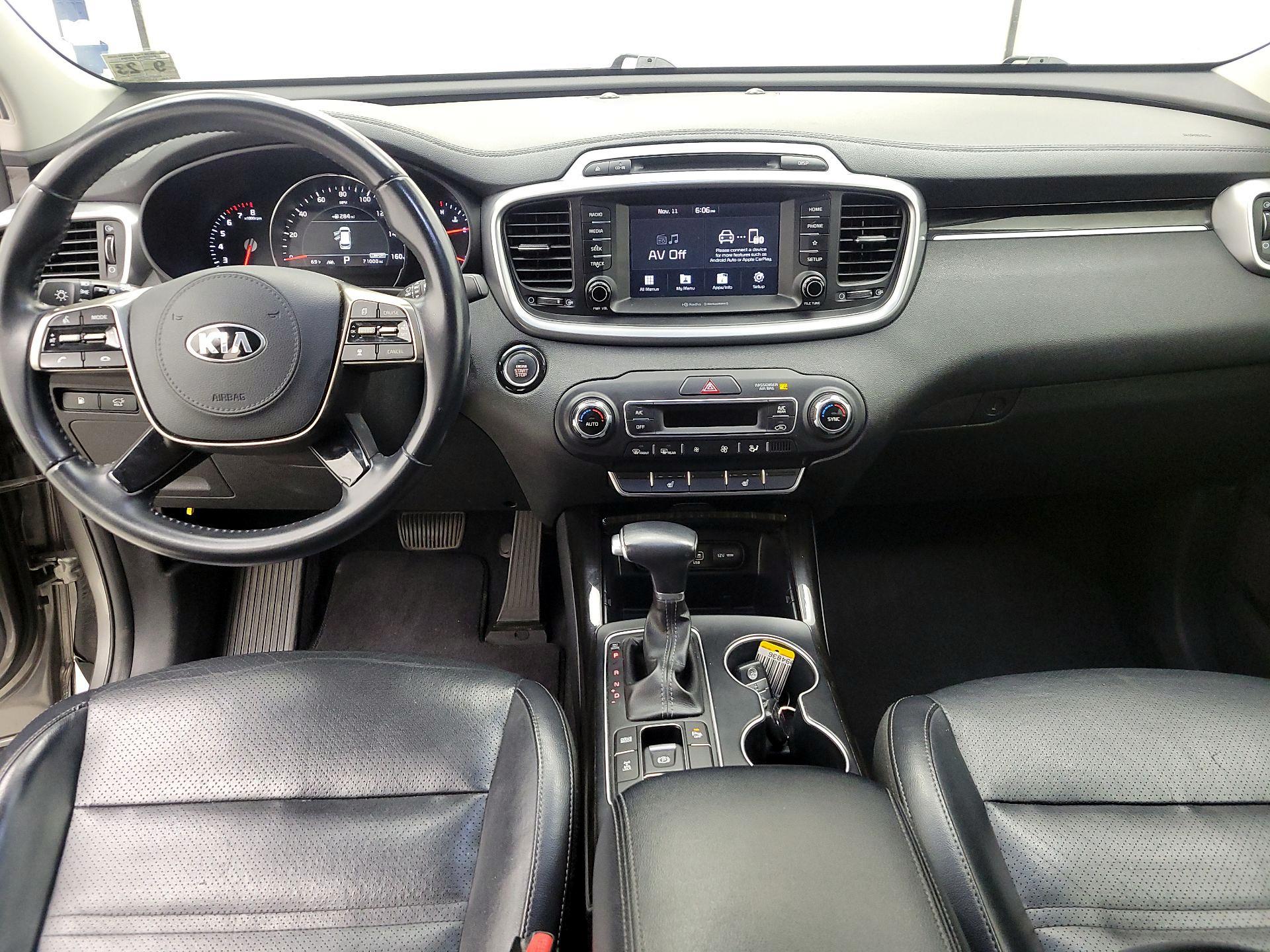 Thumbnail: 2019 Kia Sorento - 9