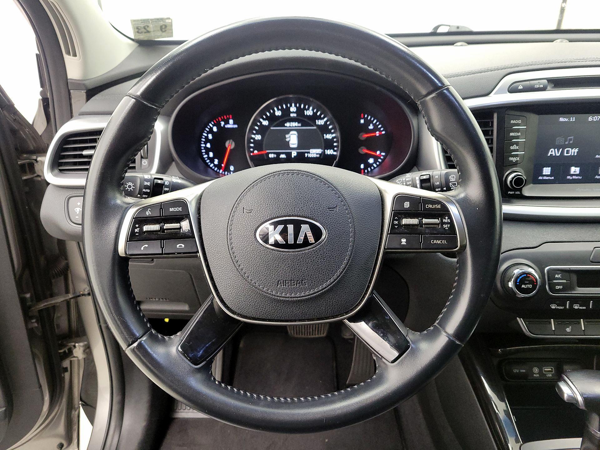 Thumbnail: 2019 Kia Sorento - 10