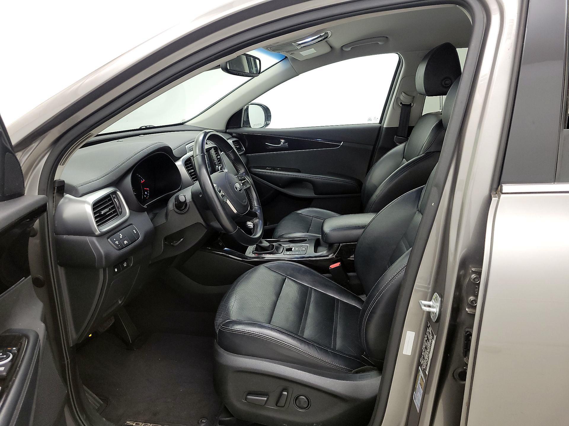 Thumbnail: 2019 Kia Sorento - 11