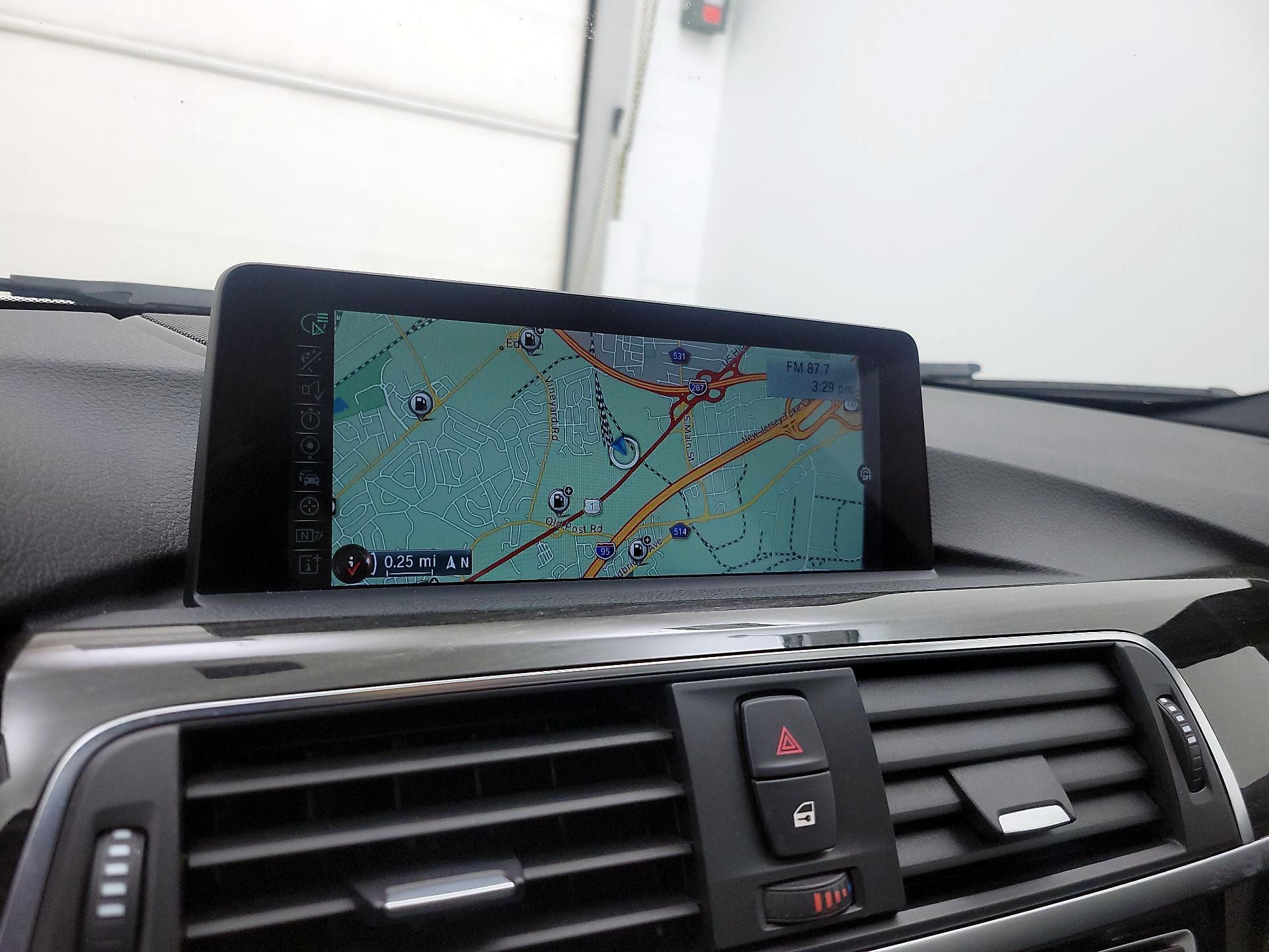 Thumbnail: 2016 BMW 3 Series - 14