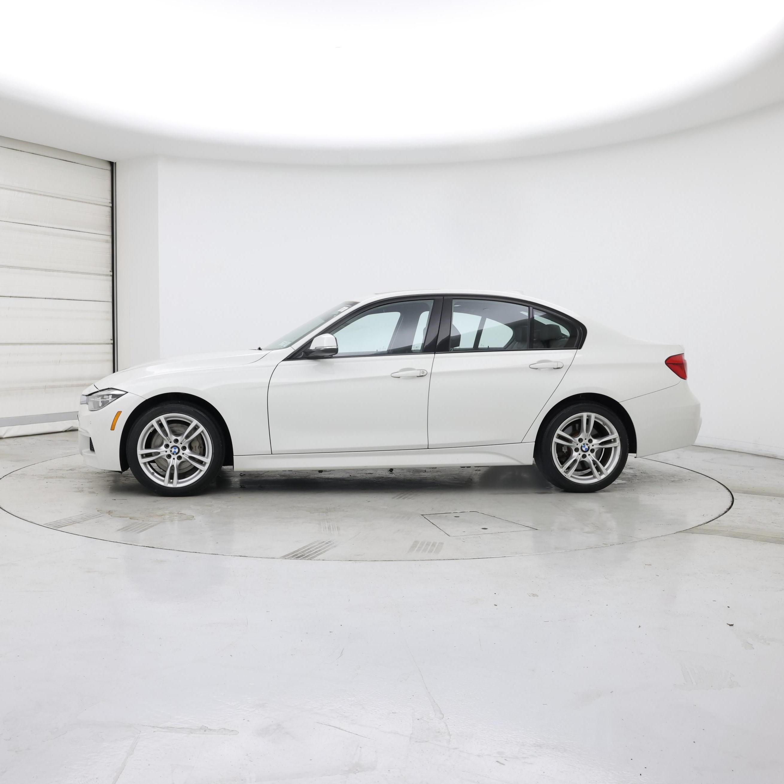 Thumbnail: 2016 BMW 3 Series - 3