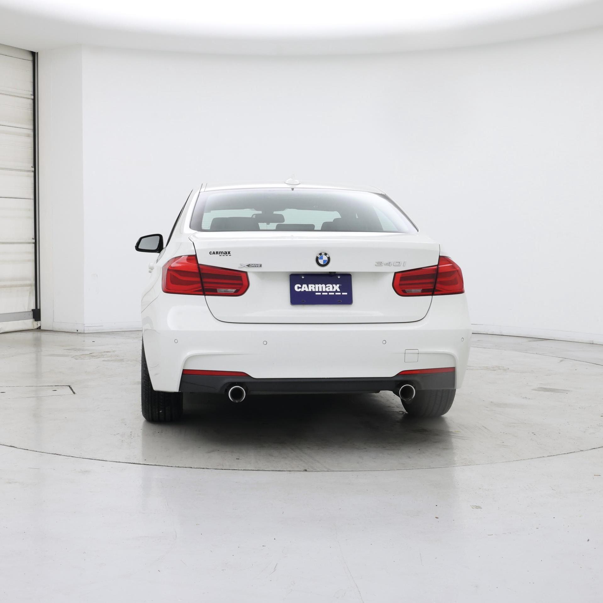 Thumbnail: 2016 BMW 3 Series - 6