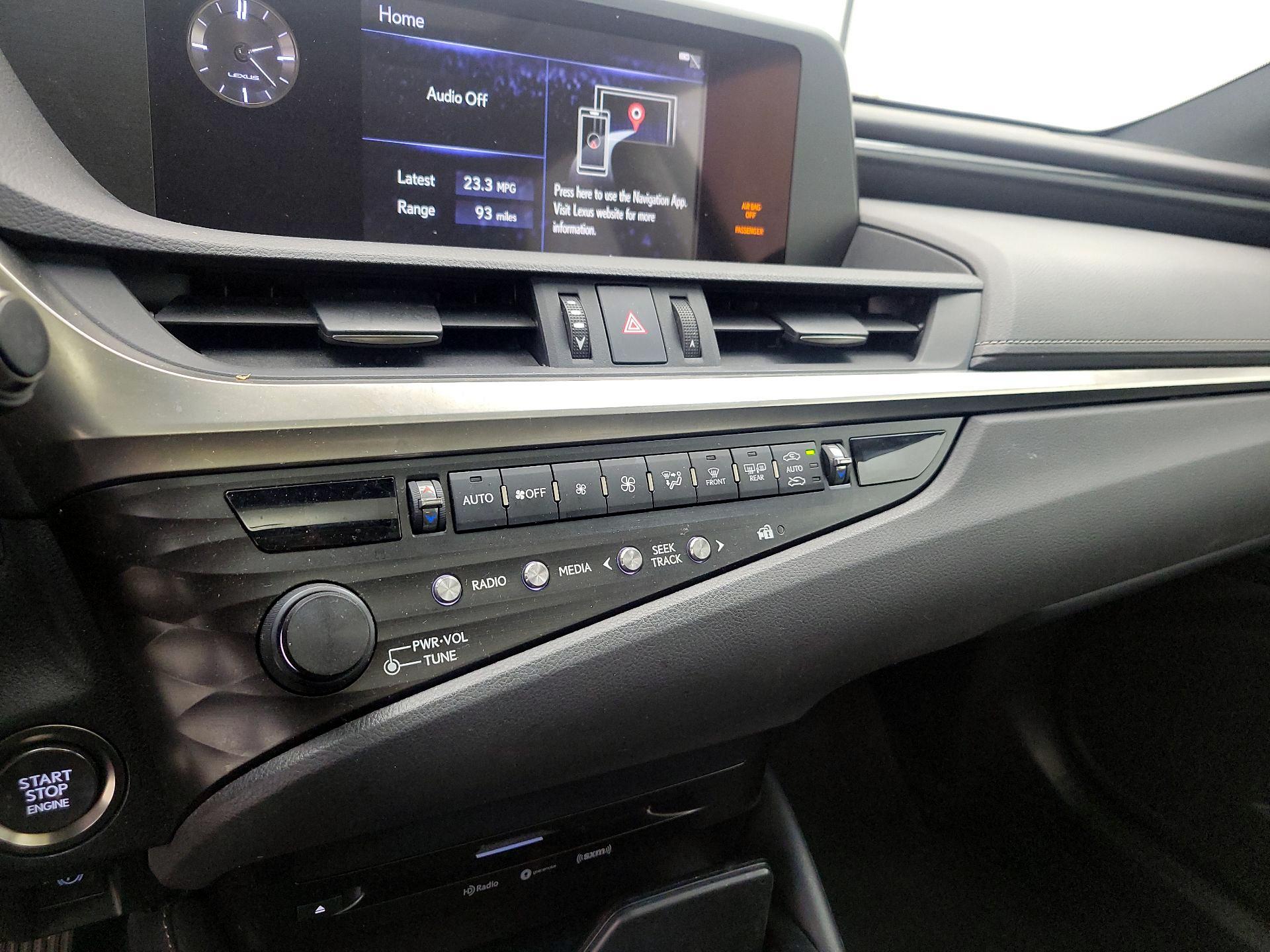 Thumbnail: 2019 Lexus ES - 16