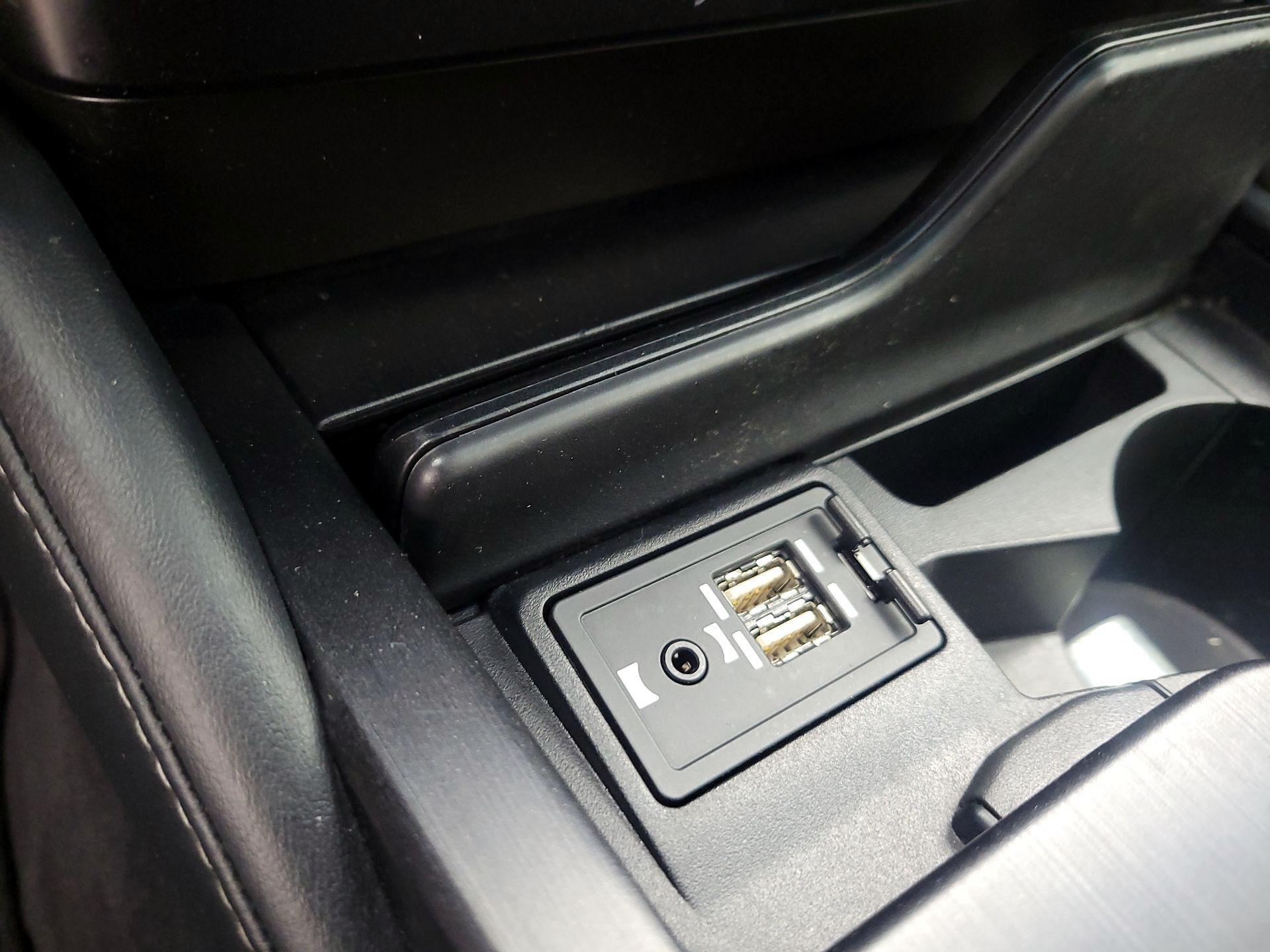 Thumbnail: 2019 Lexus ES - 18