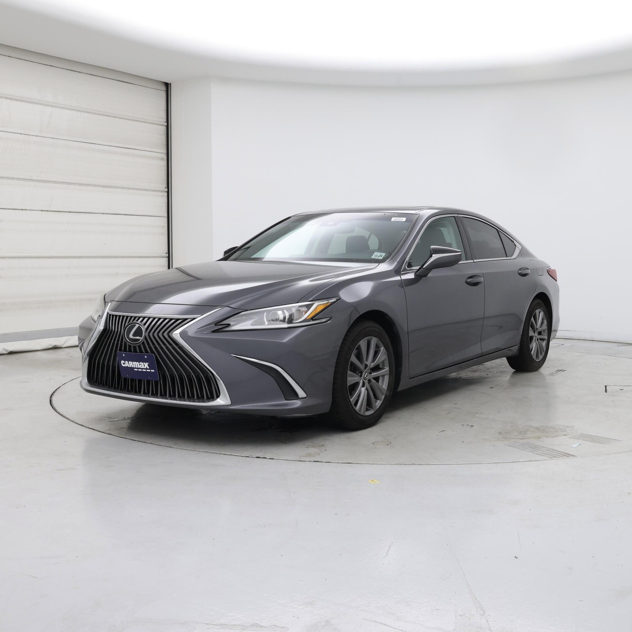 Thumbnail: 2019 Lexus ES - 4
