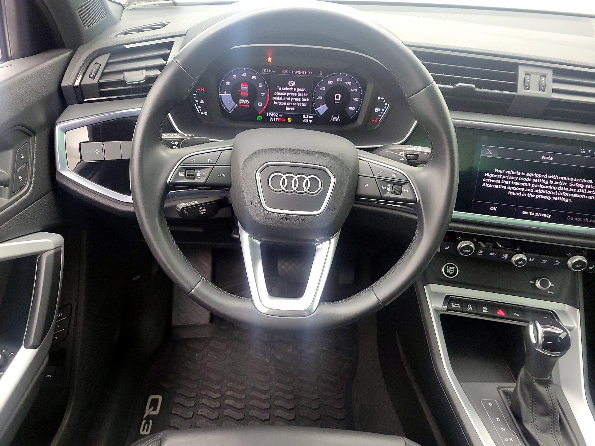 Thumbnail: 2022 Audi Q3 - 10