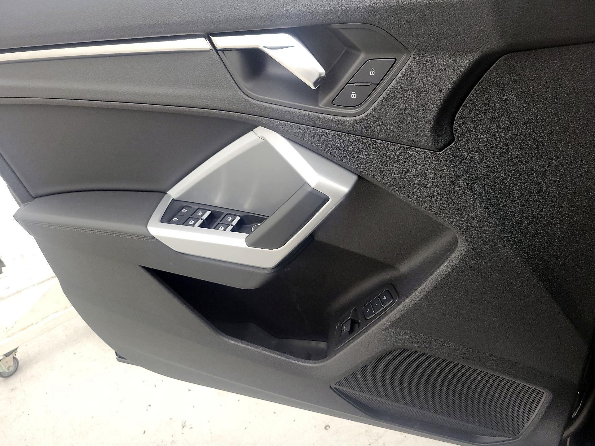 Thumbnail: 2022 Audi Q3 - 12