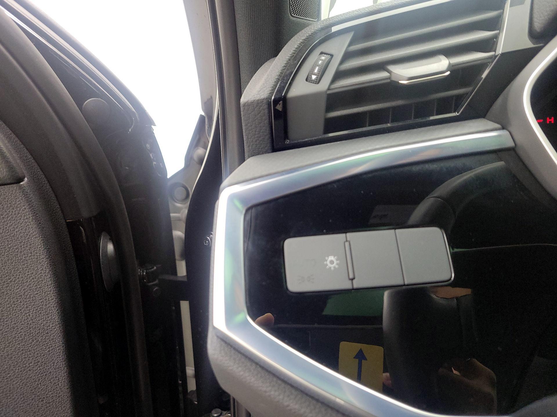 Thumbnail: 2022 Audi Q3 - 13