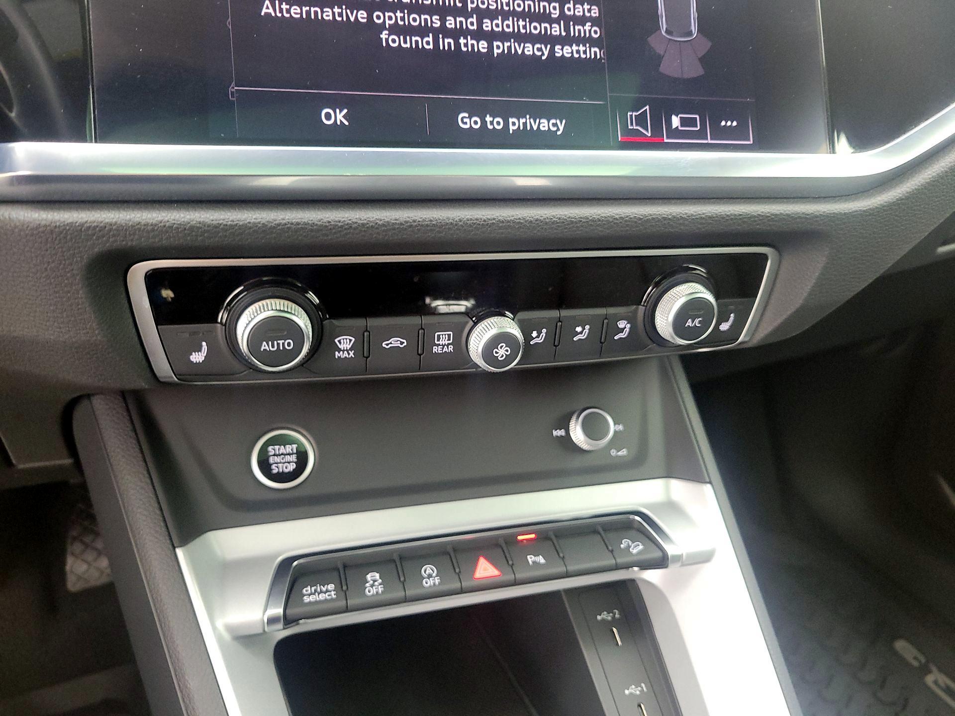 Thumbnail: 2022 Audi Q3 - 16