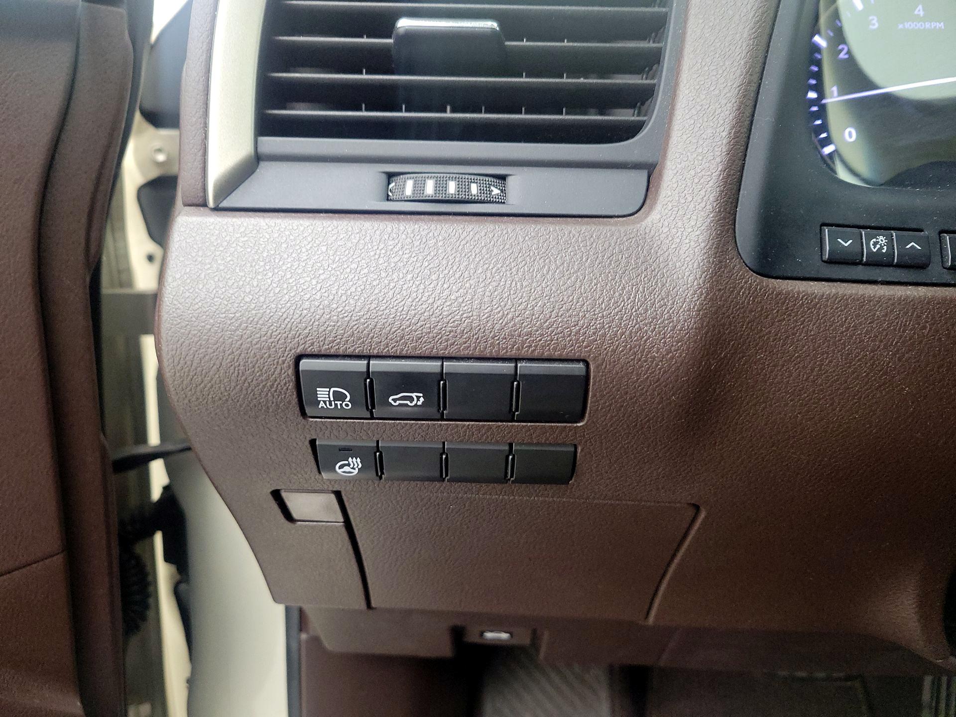 Thumbnail: 2019 Lexus RX - 13