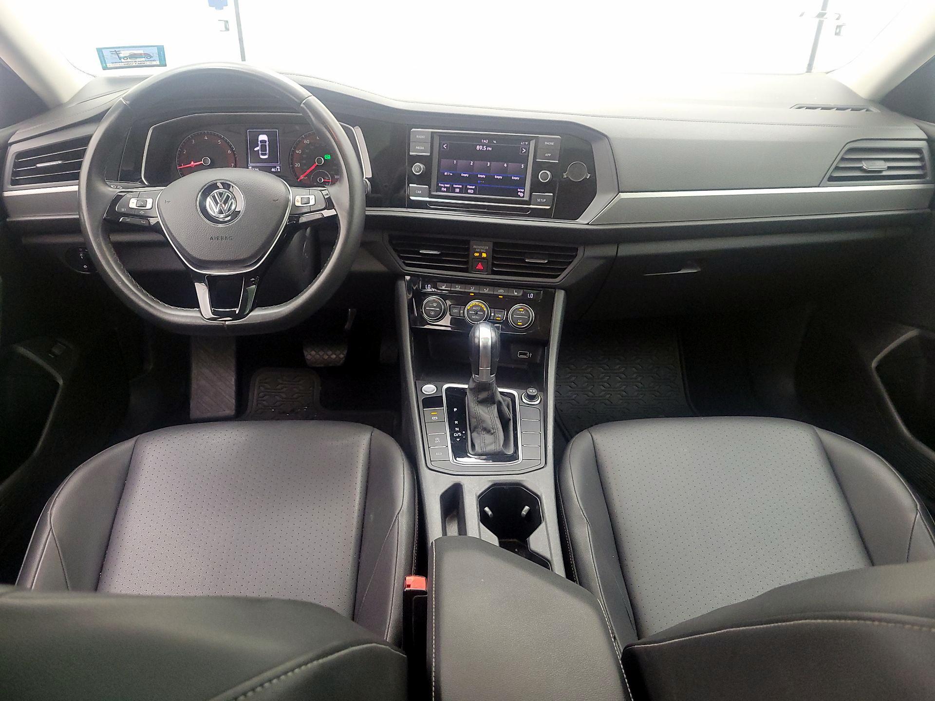 Thumbnail: 2019 Volkswagen Jetta - 9