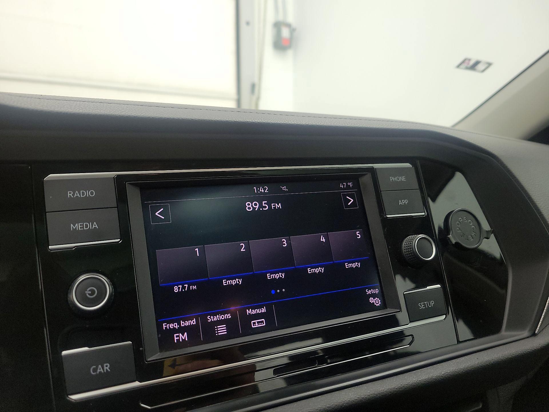 Thumbnail: 2019 Volkswagen Jetta - 14