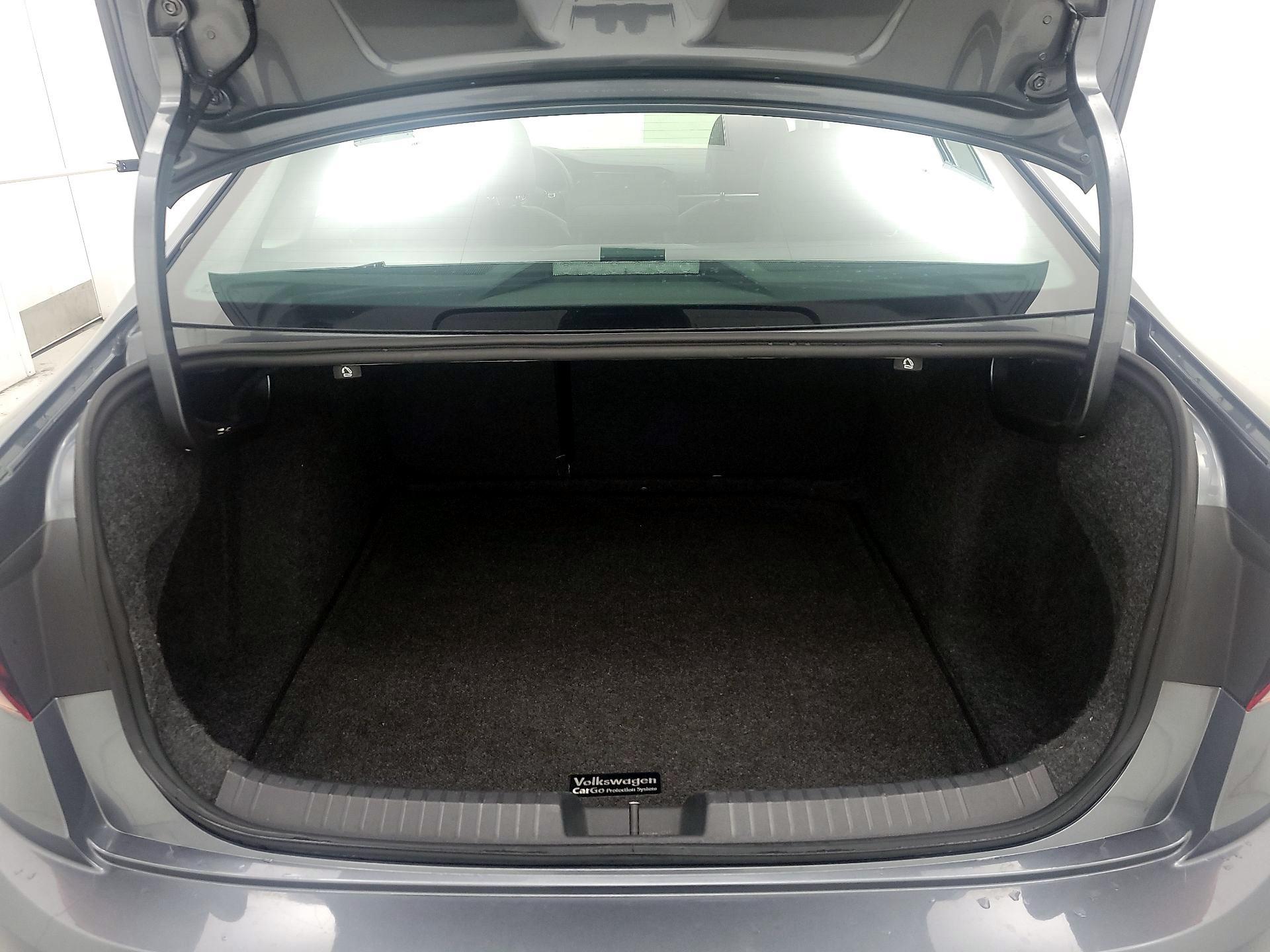 Thumbnail: 2019 Volkswagen Jetta - 19