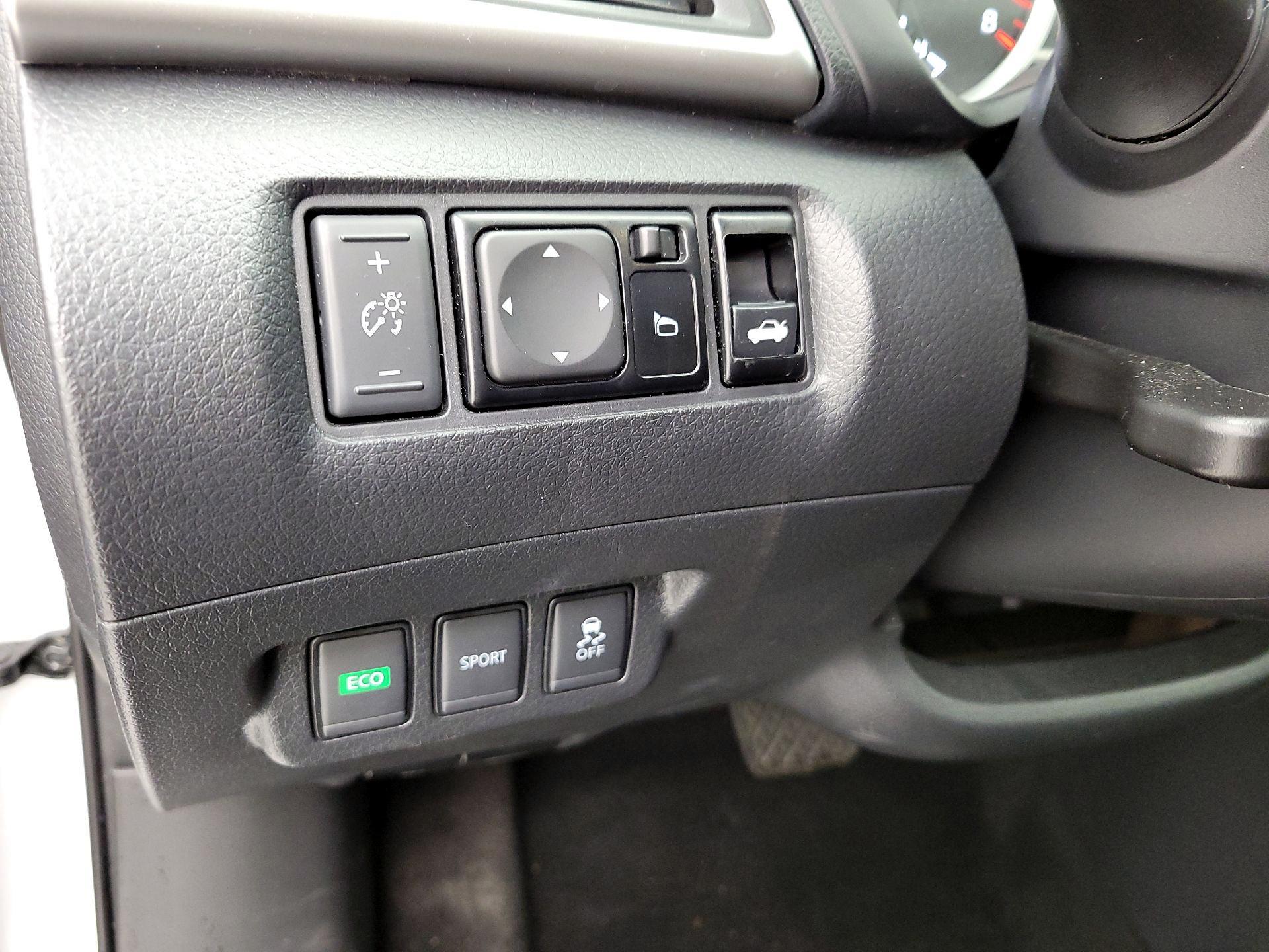 Thumbnail: 2018 Nissan Sentra - 13