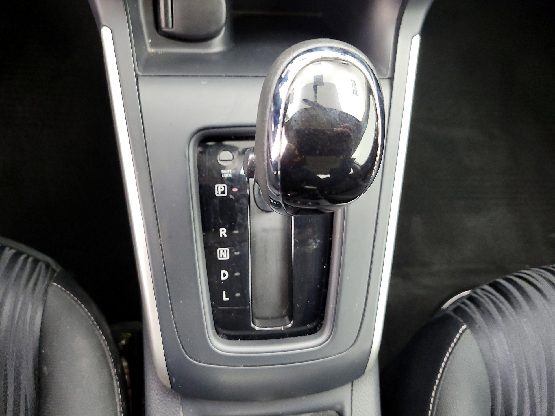 Thumbnail: 2018 Nissan Sentra - 18