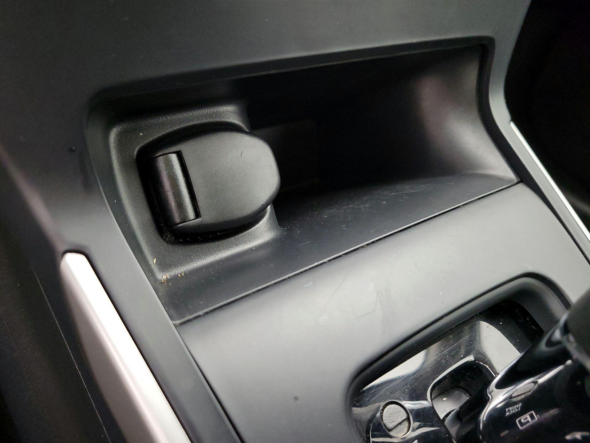 Thumbnail: 2018 Nissan Sentra - 19