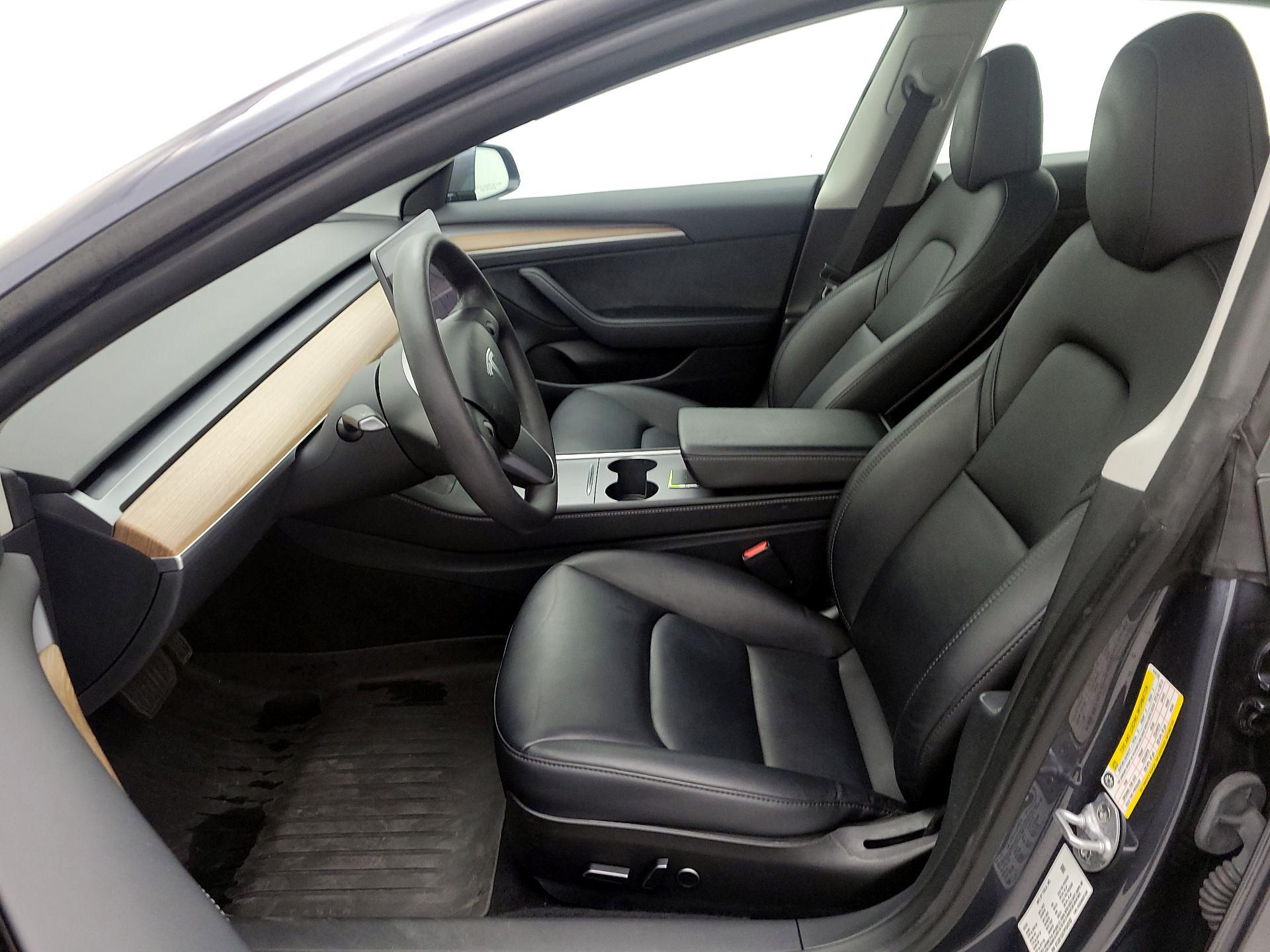 Thumbnail: 2023 Tesla Model 3 - 11