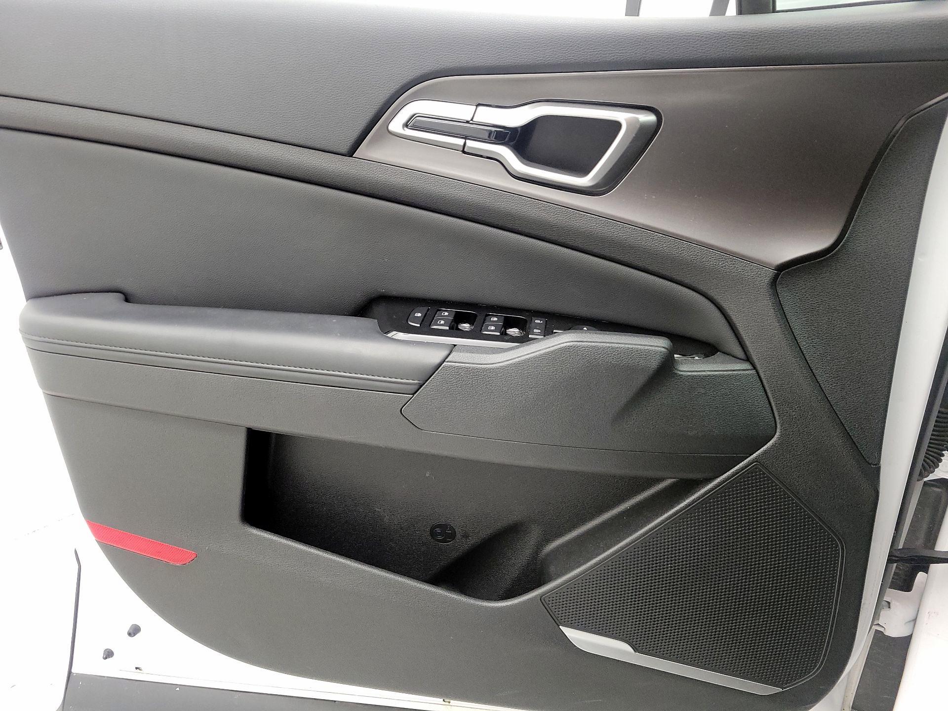 Thumbnail: 2023 Kia Sportage - 12