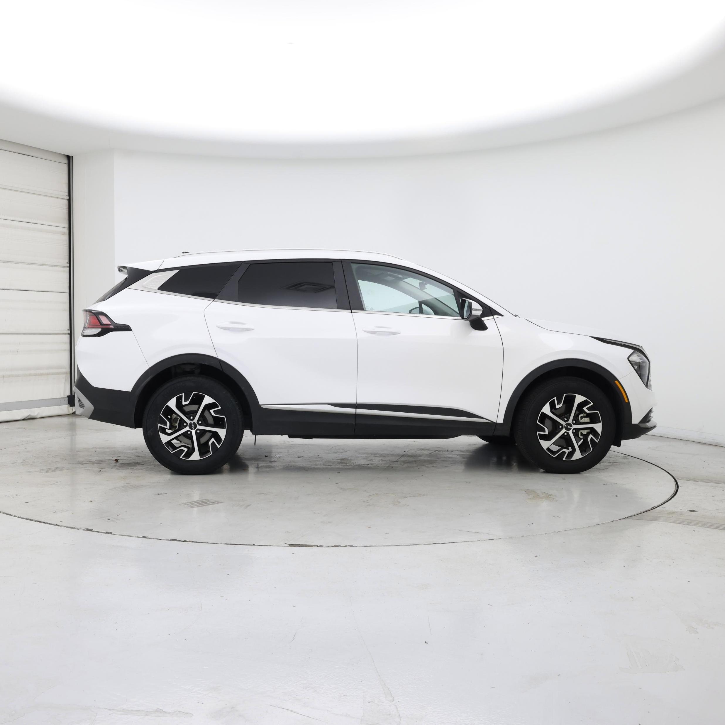 Thumbnail: 2023 Kia Sportage - 7