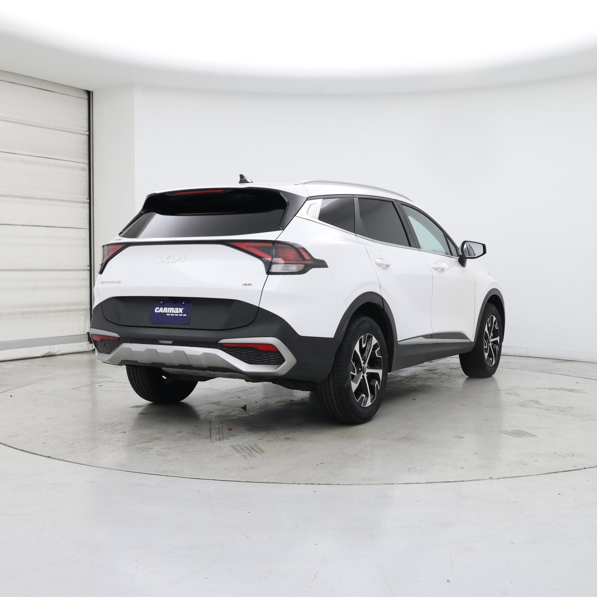 Thumbnail: 2023 Kia Sportage - 8