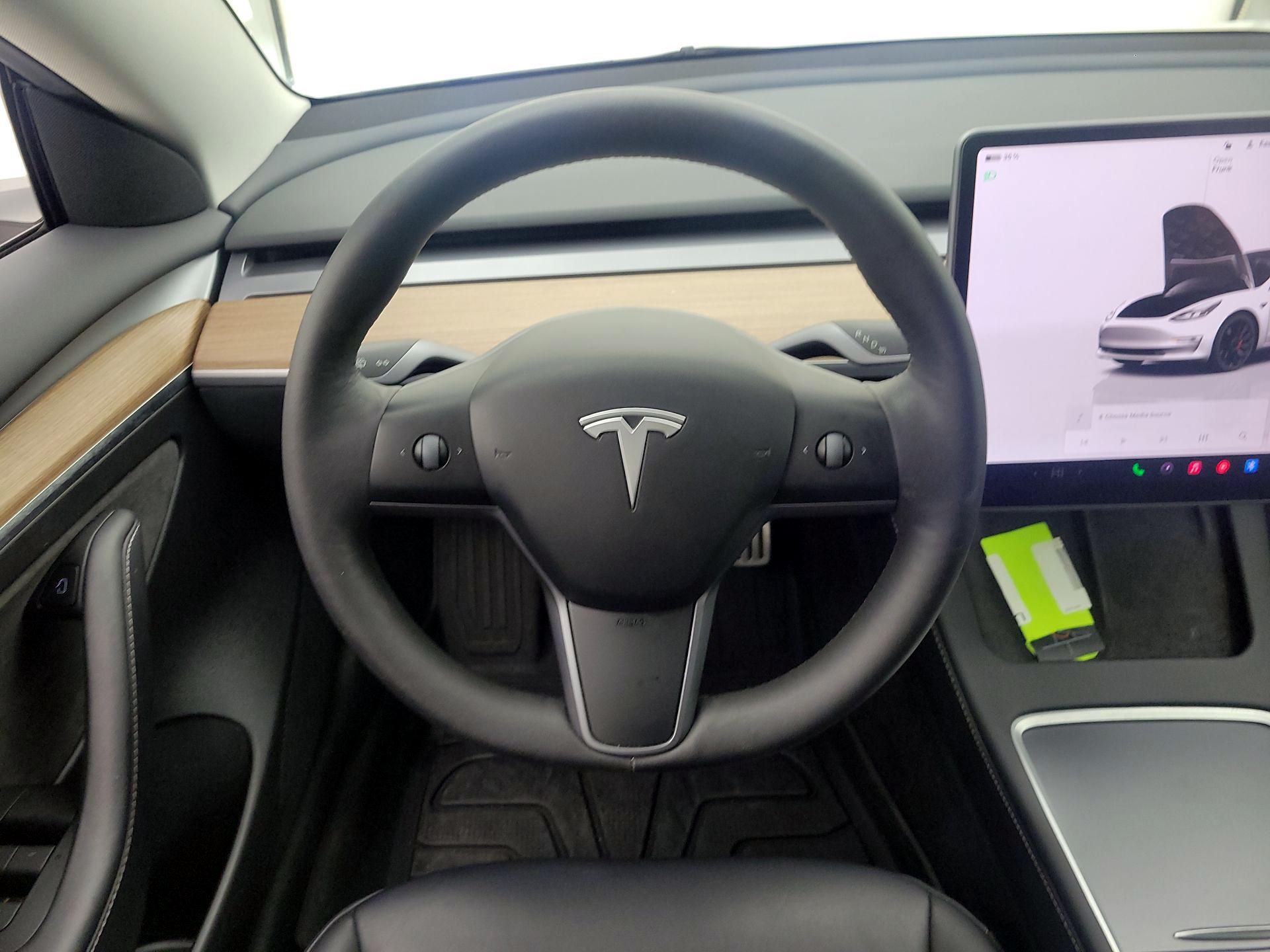 Thumbnail: 2023 Tesla Model 3 - 10