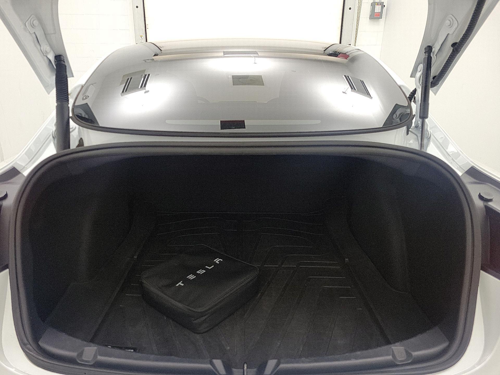 Thumbnail: 2023 Tesla Model 3 - 20