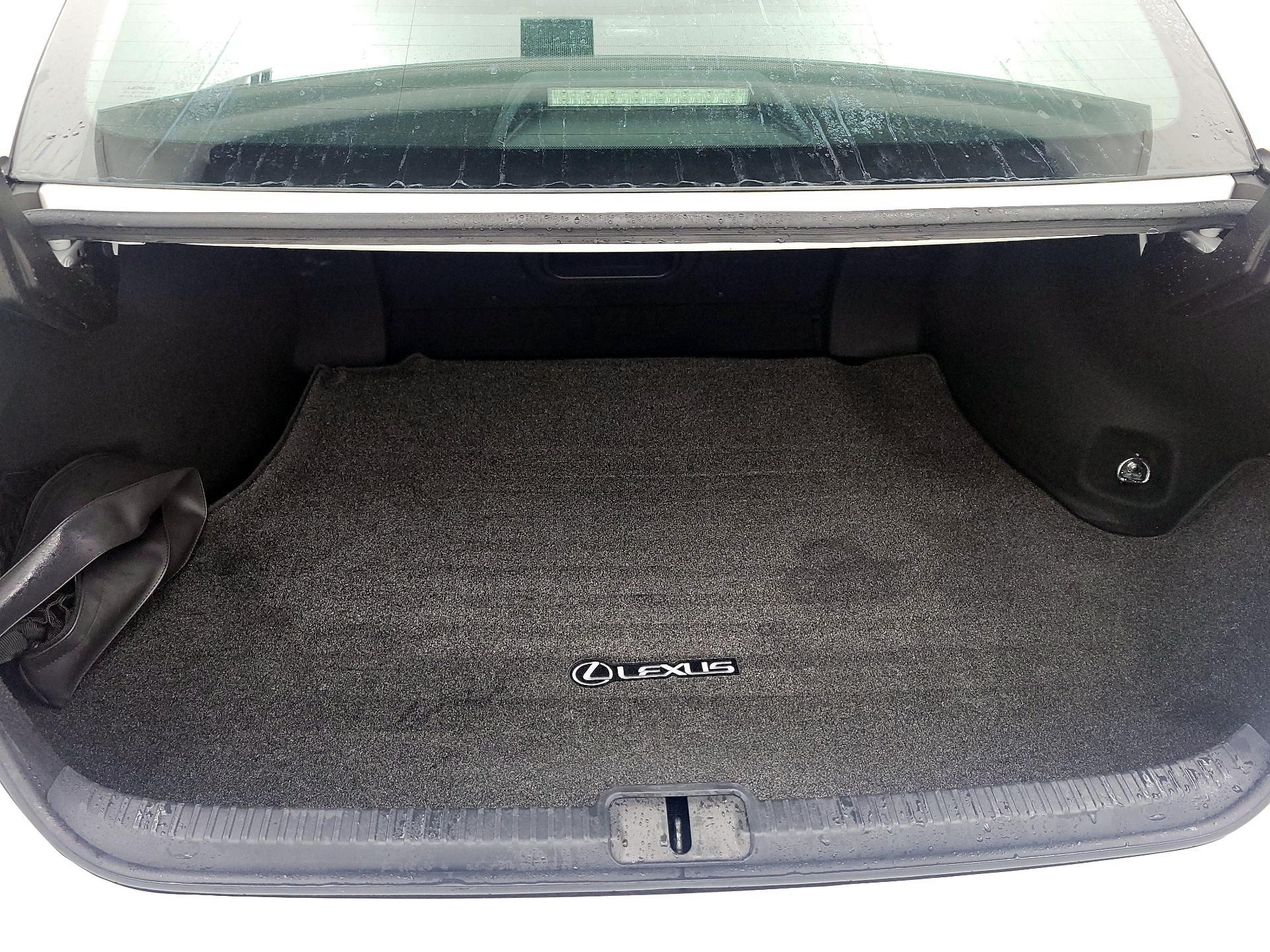 Thumbnail: 2019 Lexus ES - 20