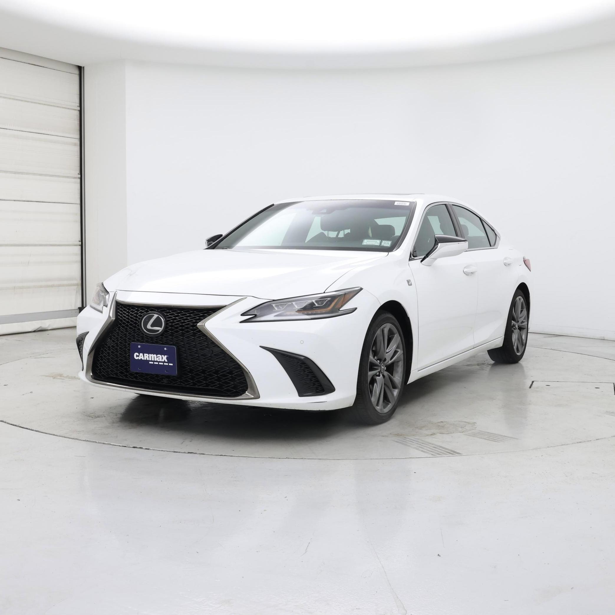 Thumbnail: 2019 Lexus ES - 4