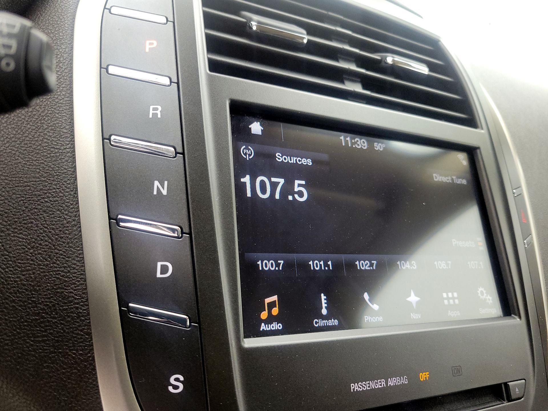 Thumbnail: 2016 Lincoln MKC - 17