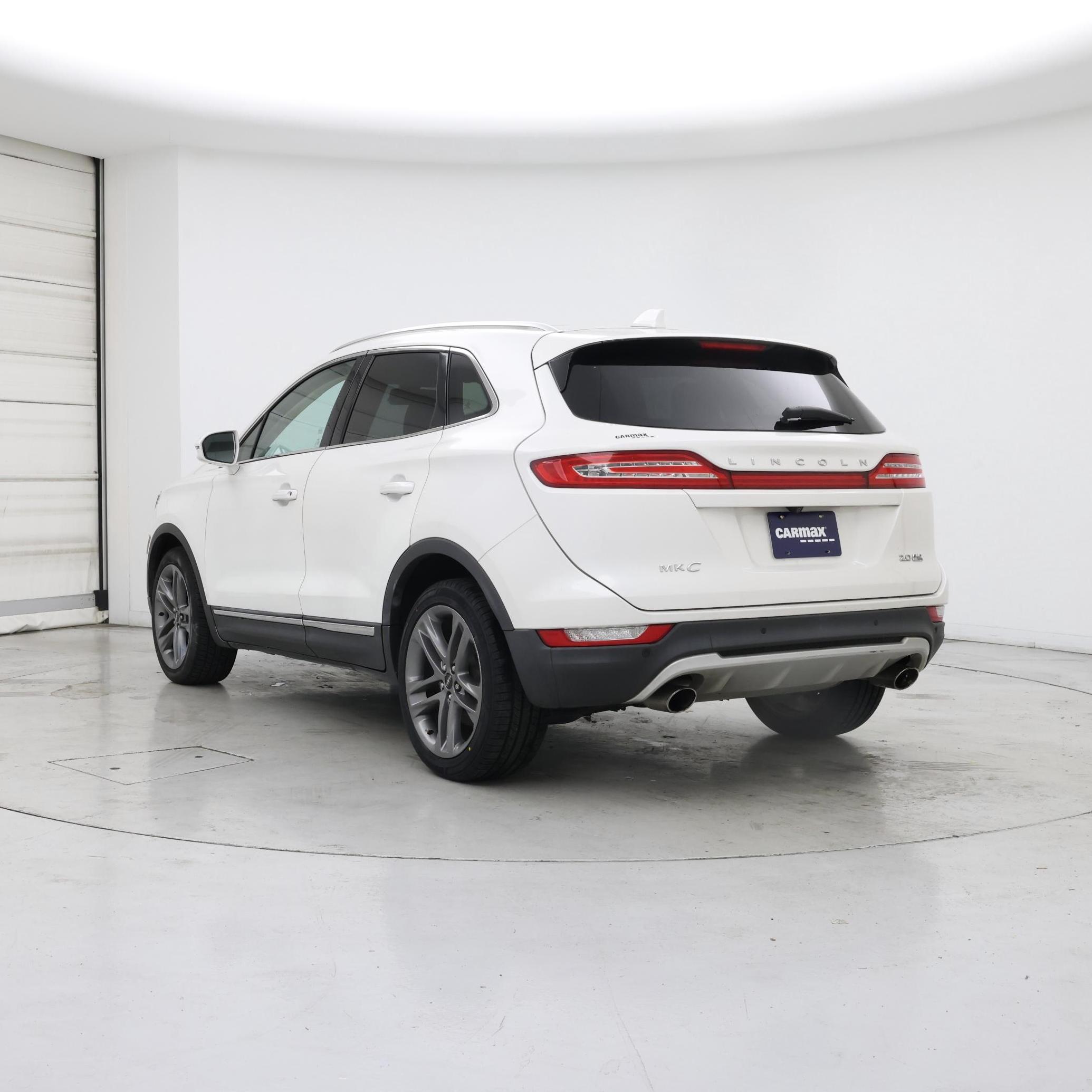 Thumbnail: 2016 Lincoln MKC - 2