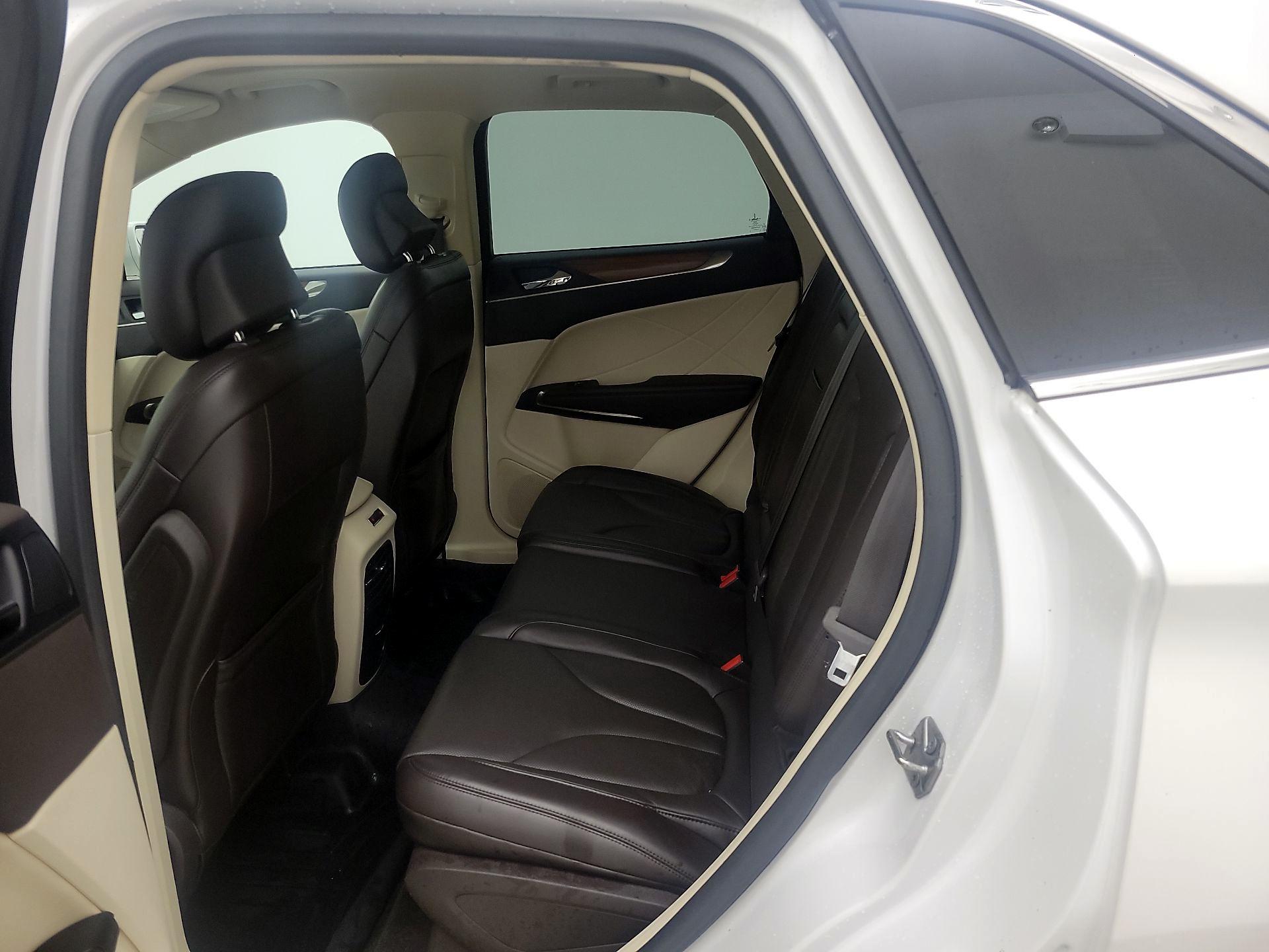 Thumbnail: 2016 Lincoln MKC - 20