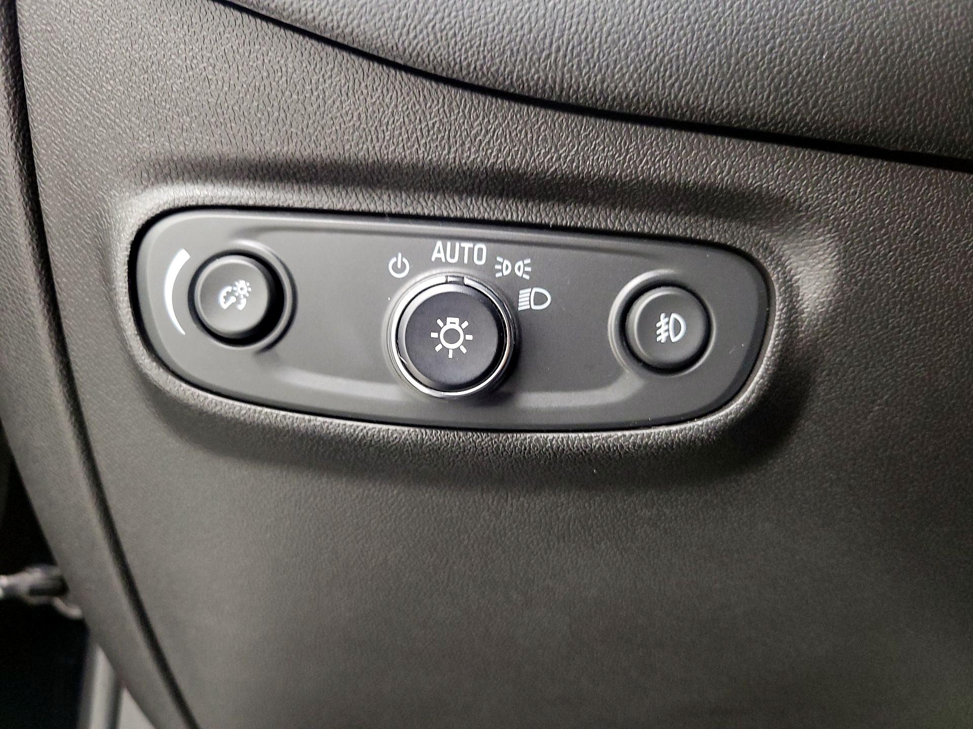 Thumbnail: 2020 Chevrolet Equinox - 13