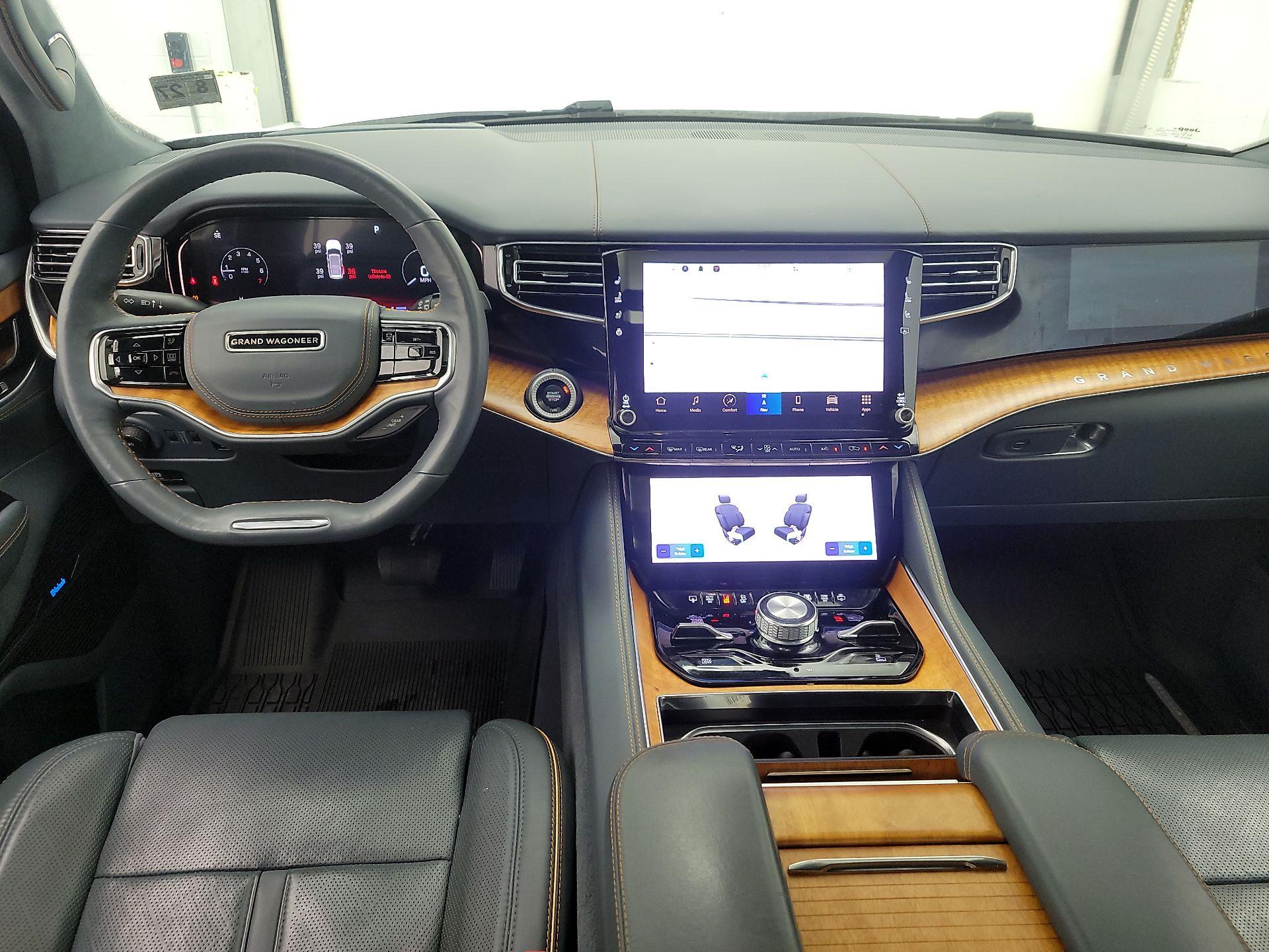 Thumbnail: 2022 Jeep Grand Wagoneer - 9