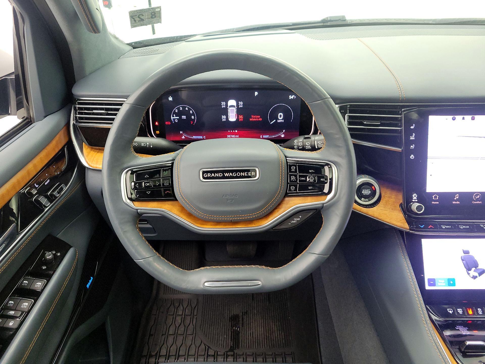 Thumbnail: 2022 Jeep Grand Wagoneer - 10