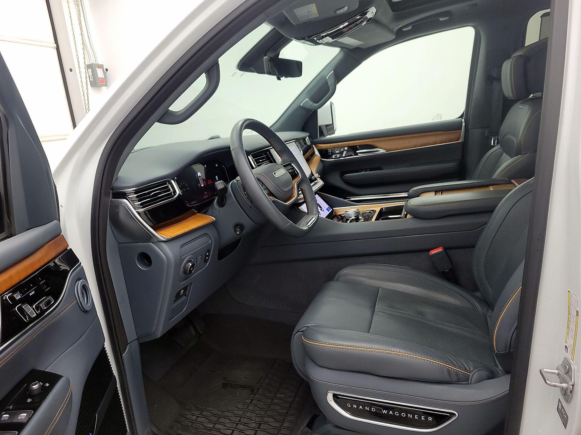 Thumbnail: 2022 Jeep Grand Wagoneer - 11