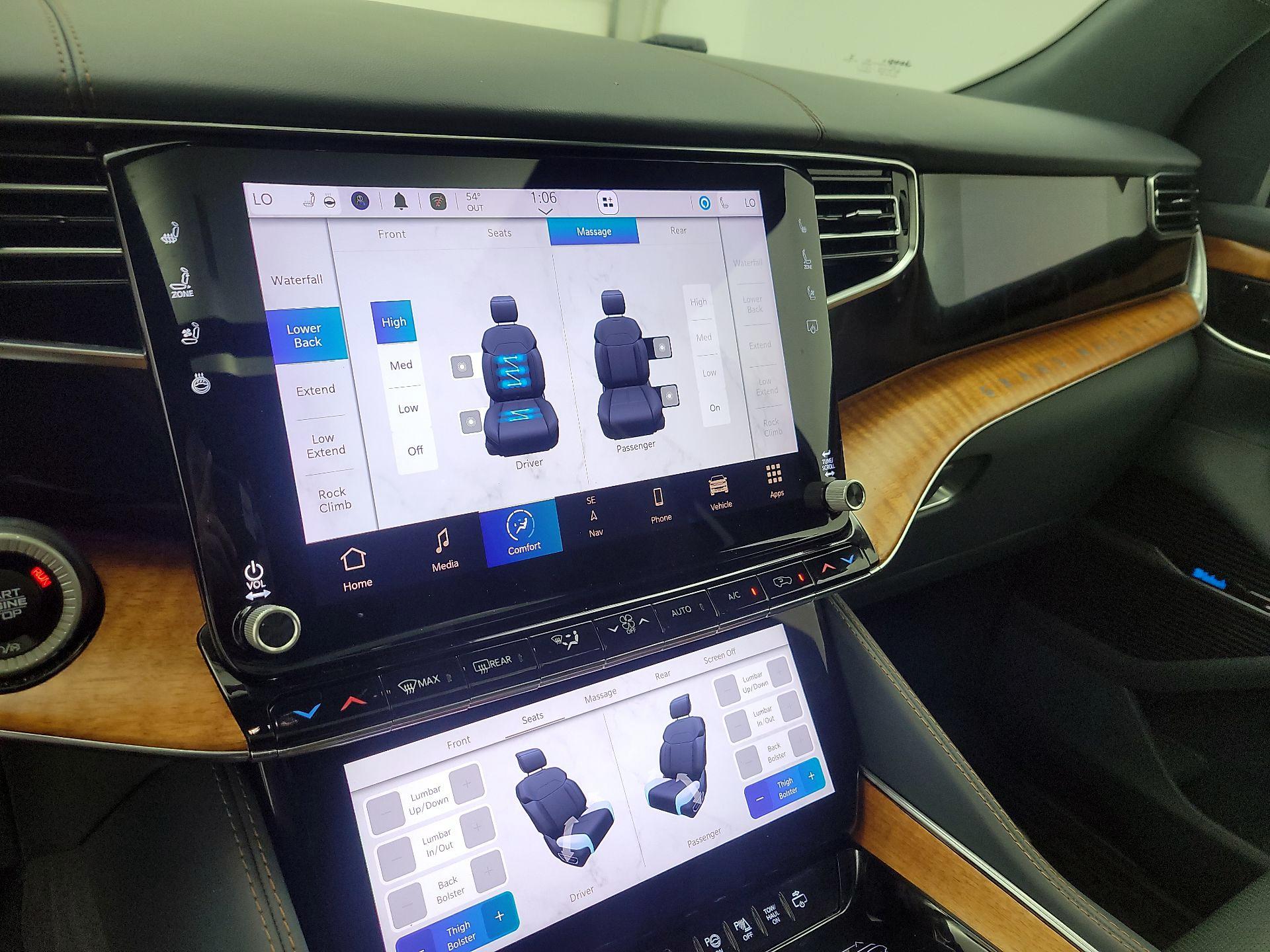 Thumbnail: 2022 Jeep Grand Wagoneer - 17