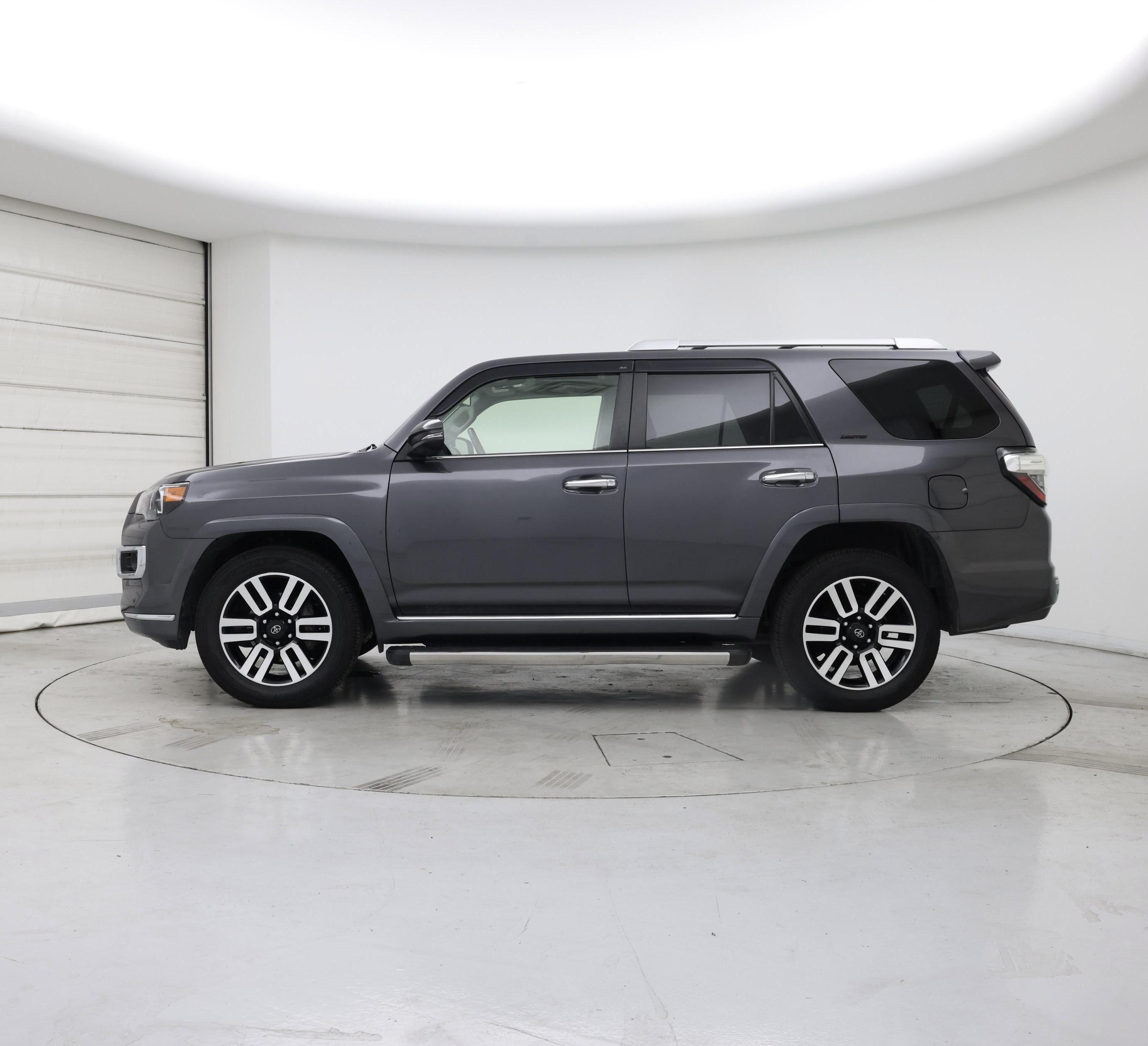 Thumbnail: 2023 Toyota 4Runner - 3