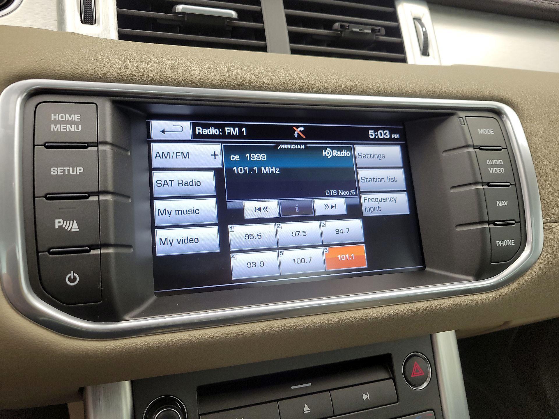 Thumbnail: 2015 Land Rover Range Rover Evoque - 16