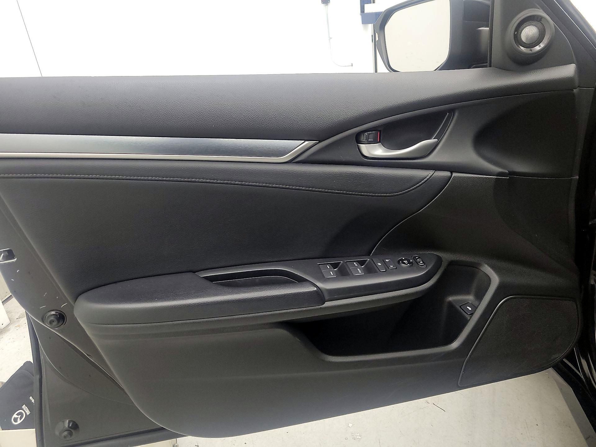 Thumbnail: 2017 Honda Civic - 12