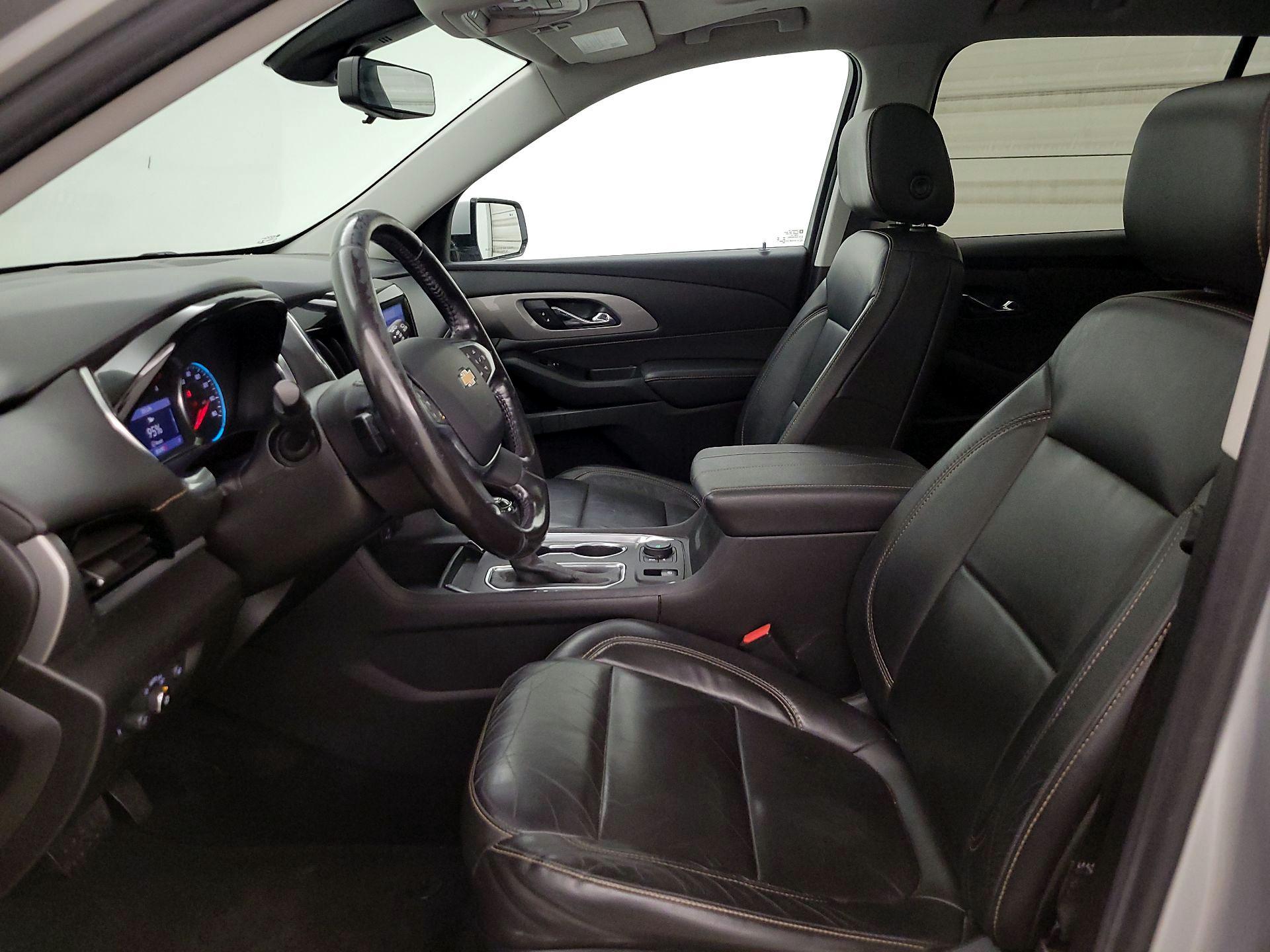 Thumbnail: 2020 Chevrolet Traverse - 11