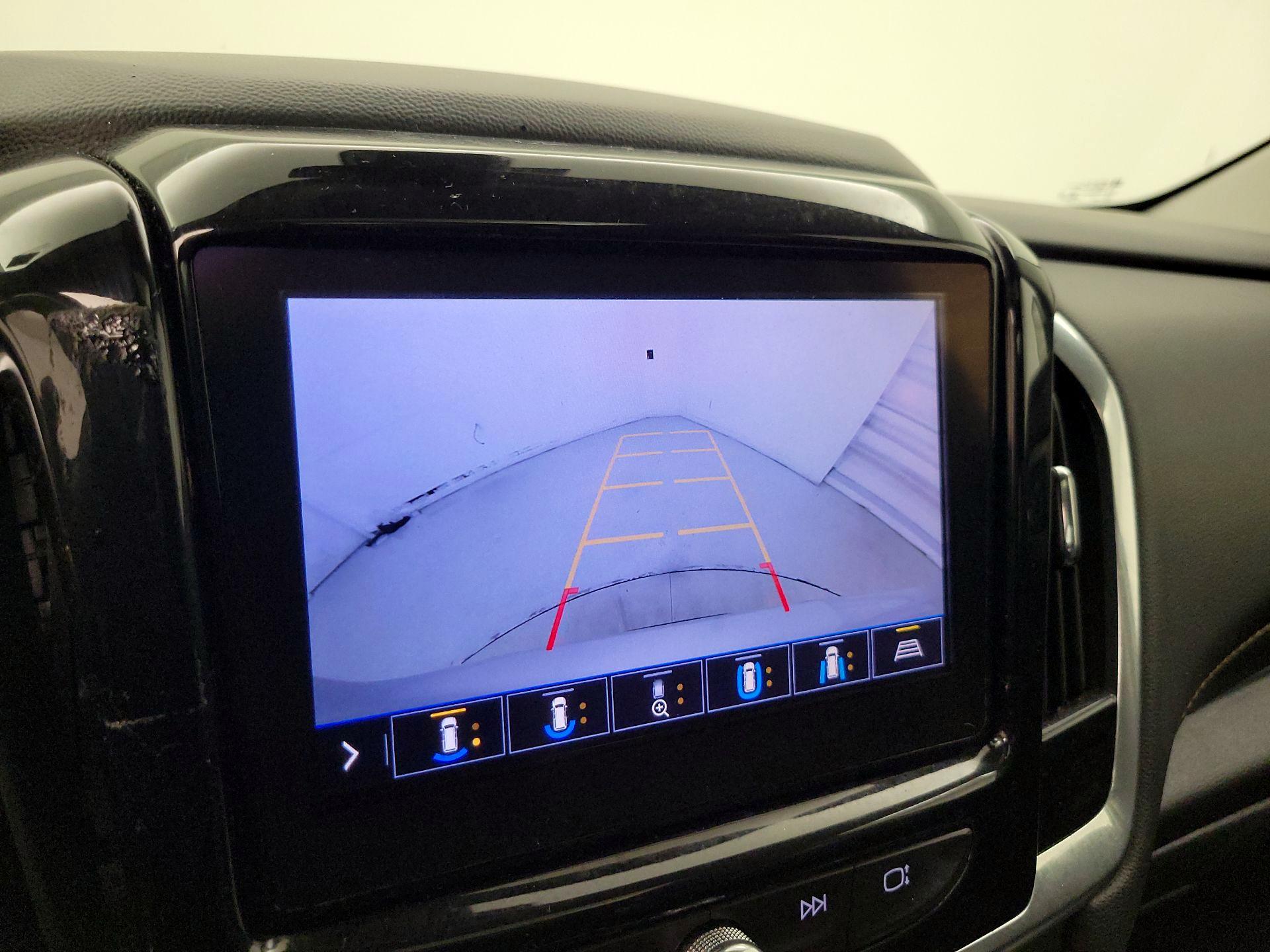 Thumbnail: 2020 Chevrolet Traverse - 15