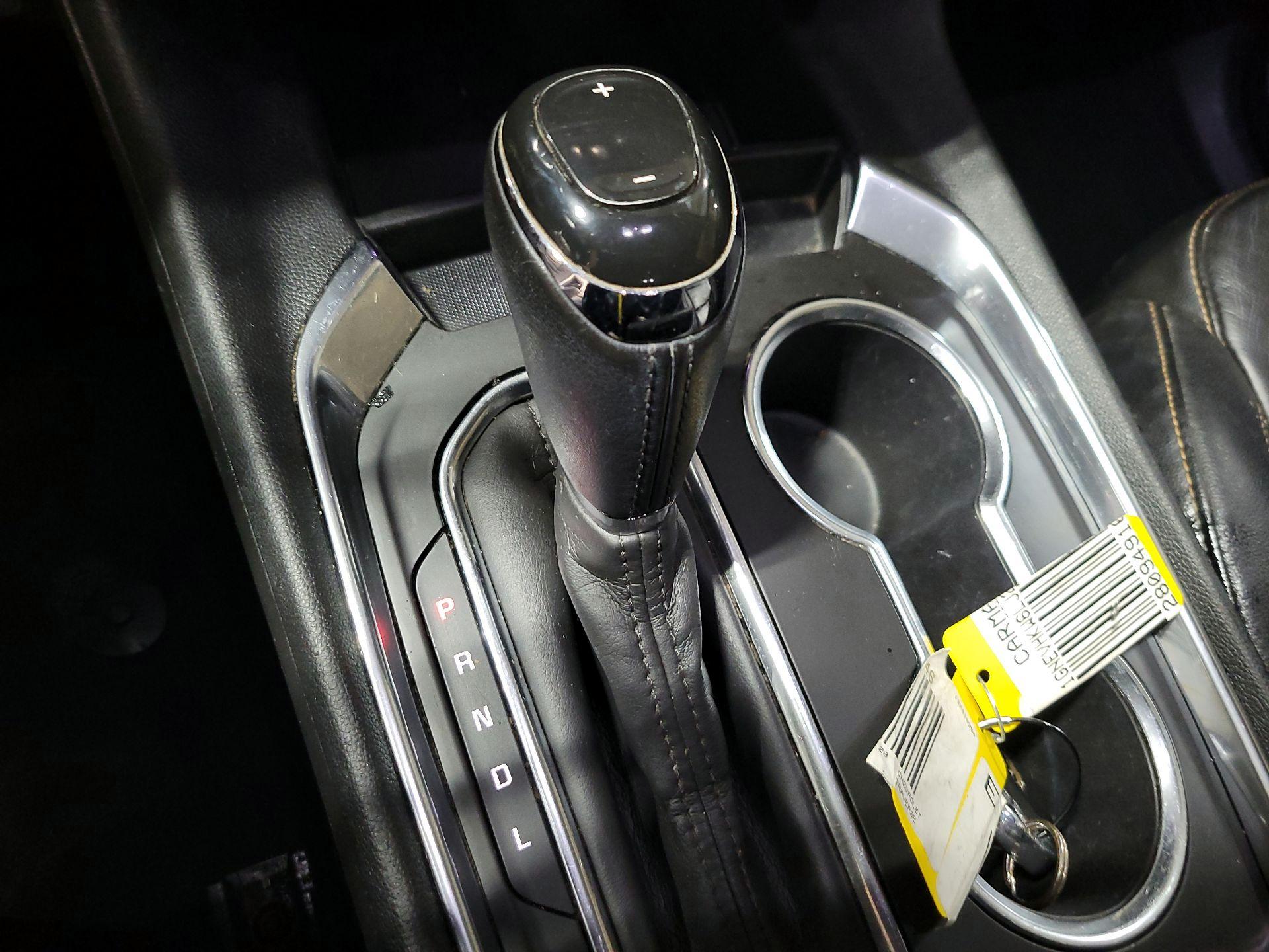 Thumbnail: 2020 Chevrolet Traverse - 18