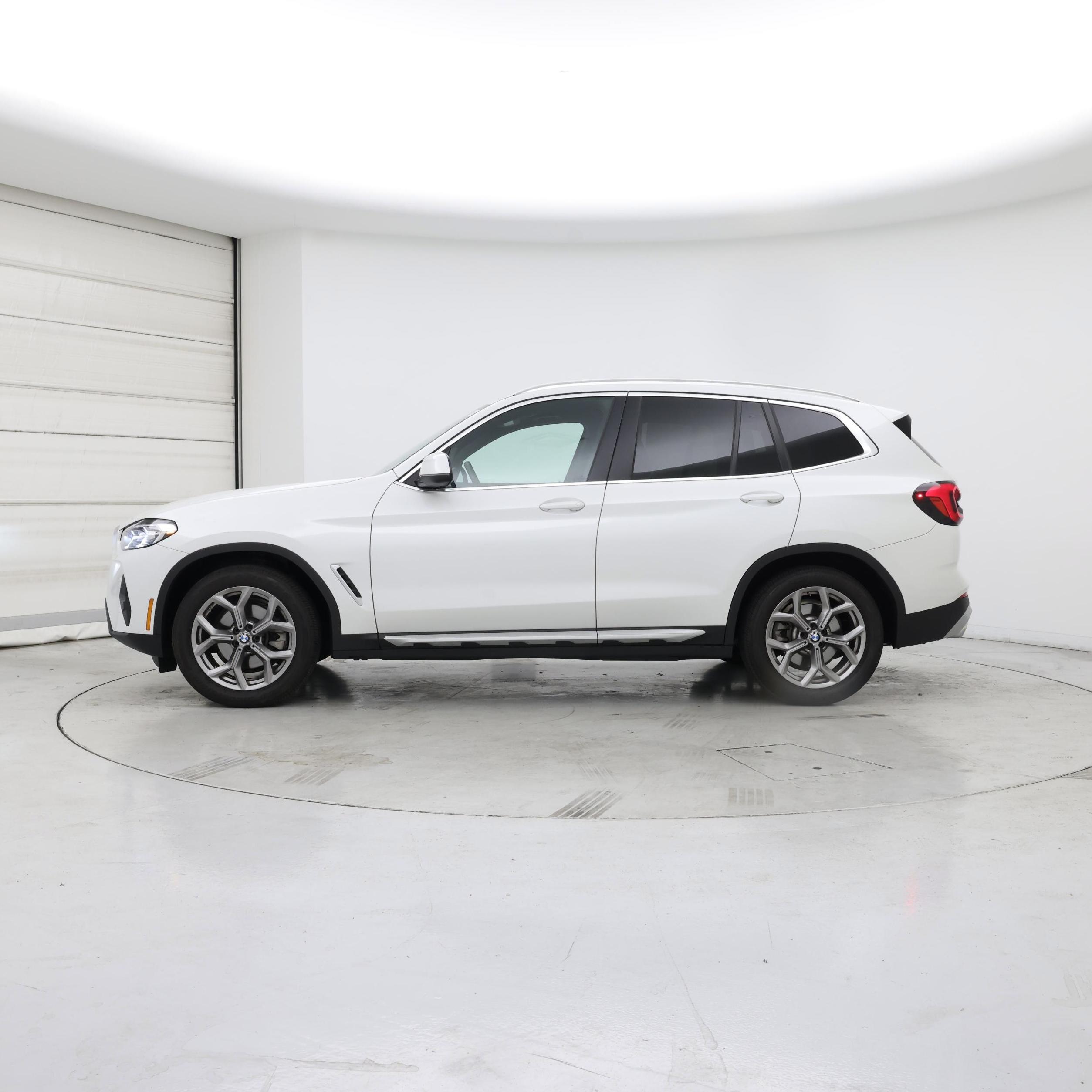 Thumbnail: 2023 BMW X3 - 3