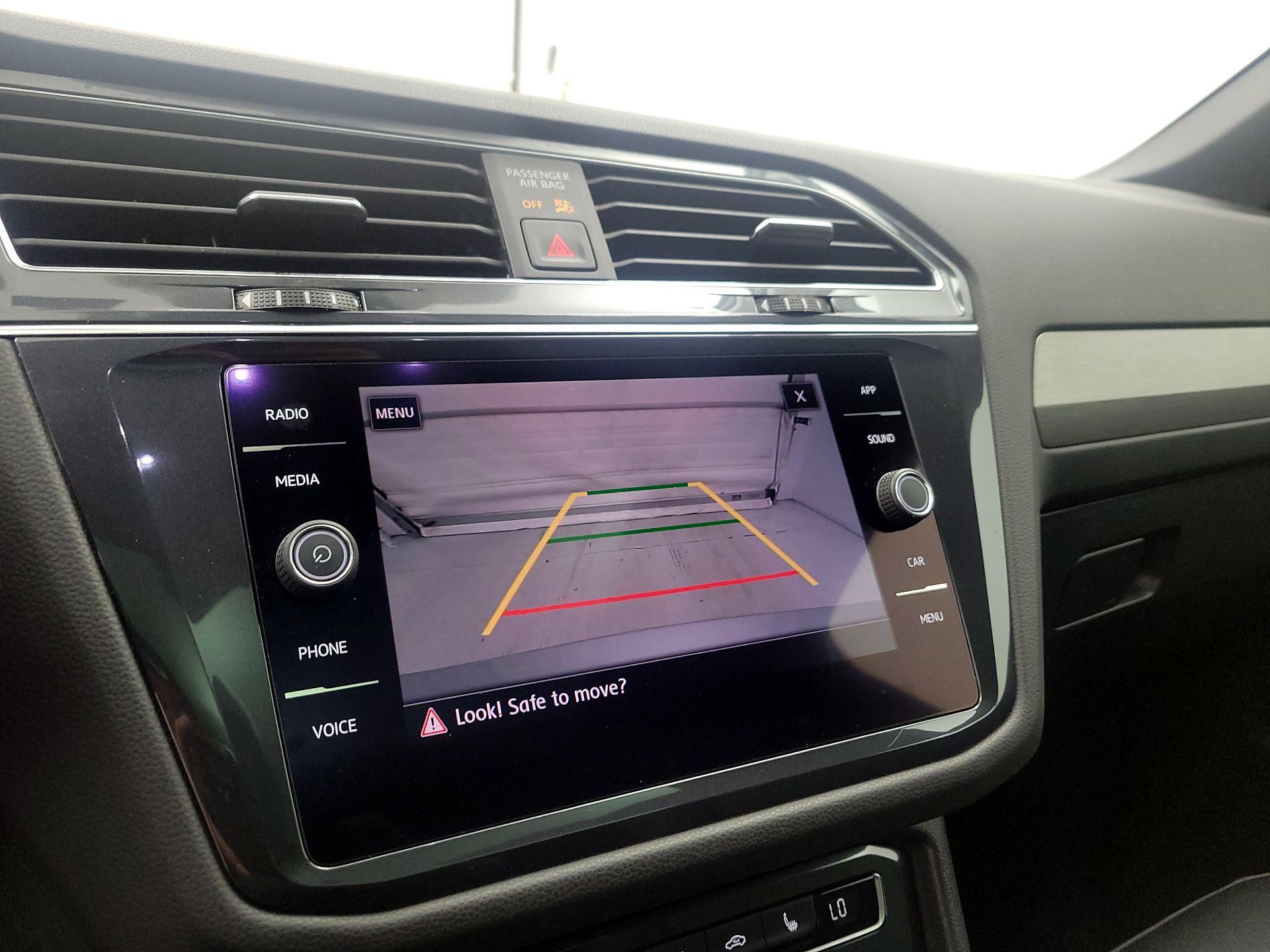 Thumbnail: 2020 Volkswagen Tiguan - 13