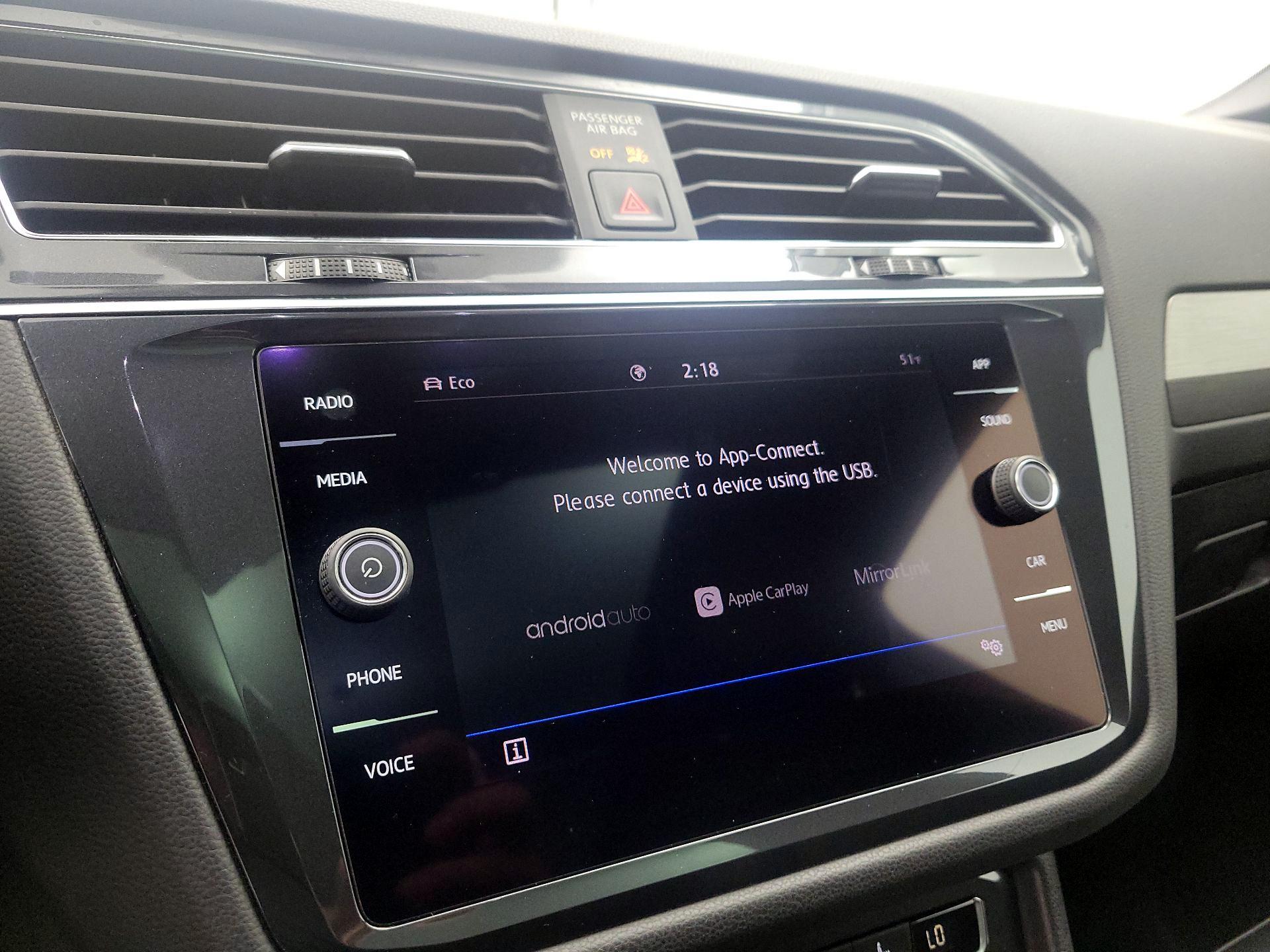 Thumbnail: 2020 Volkswagen Tiguan - 14