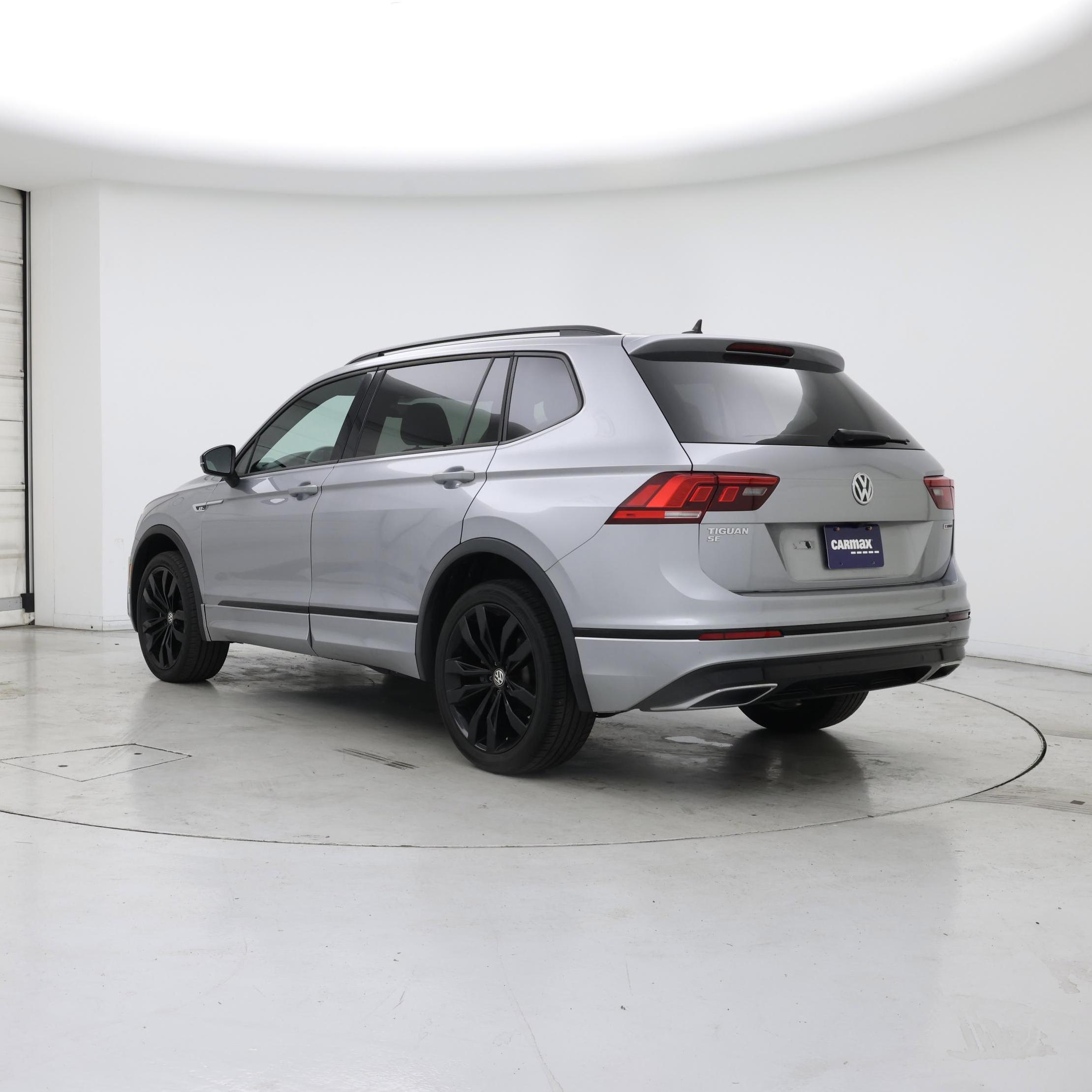 Thumbnail: 2020 Volkswagen Tiguan - 2